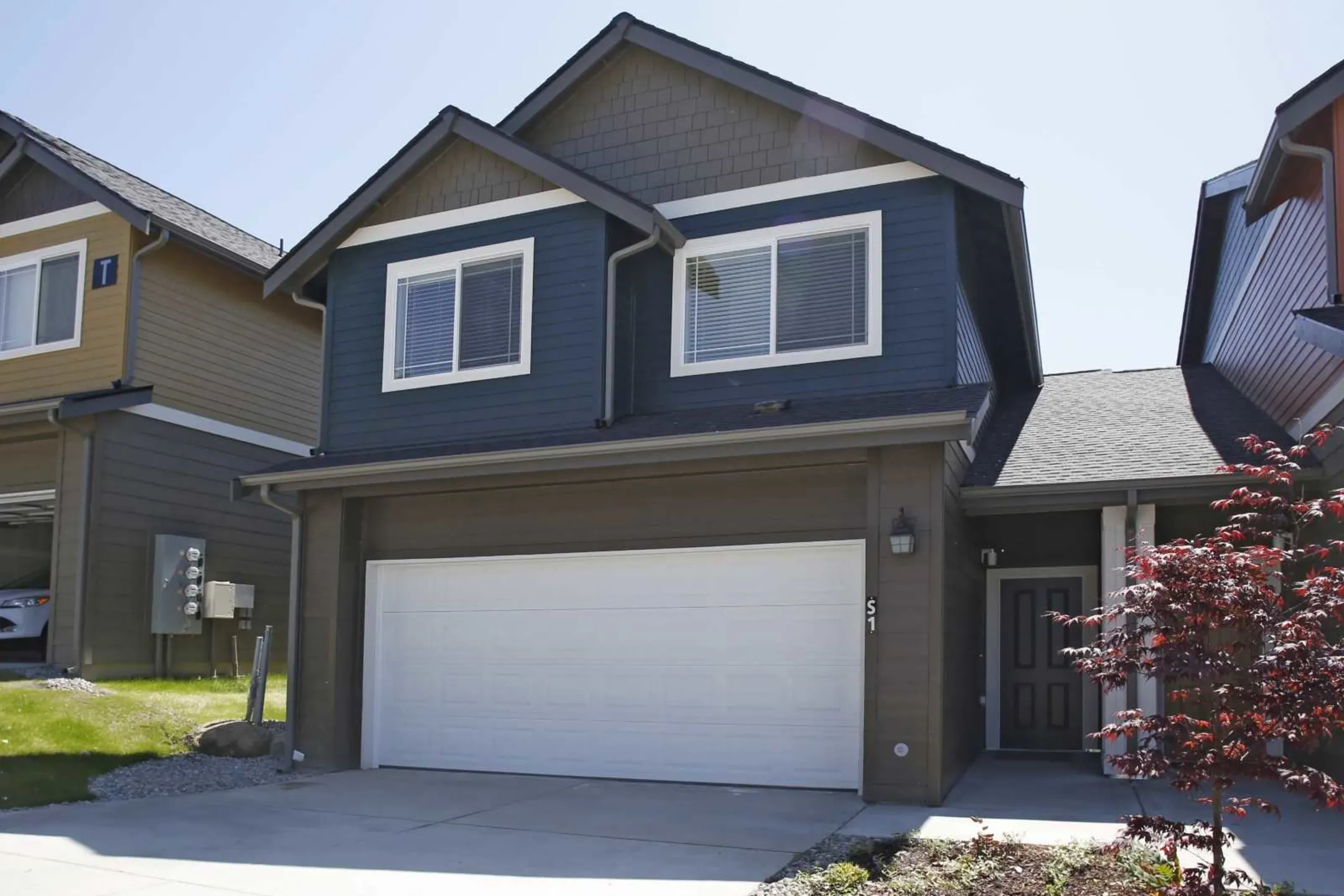 Robbins Hollow Townhomes - Puyallup, WA 98372