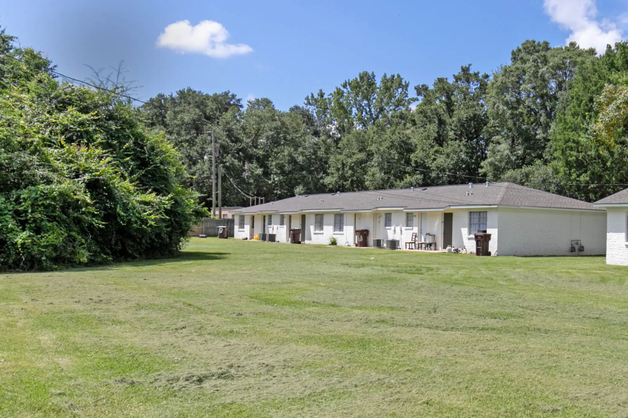 Satsuma Apartments & Baker Road Townhomes Apartments Satsuma, AL 36572