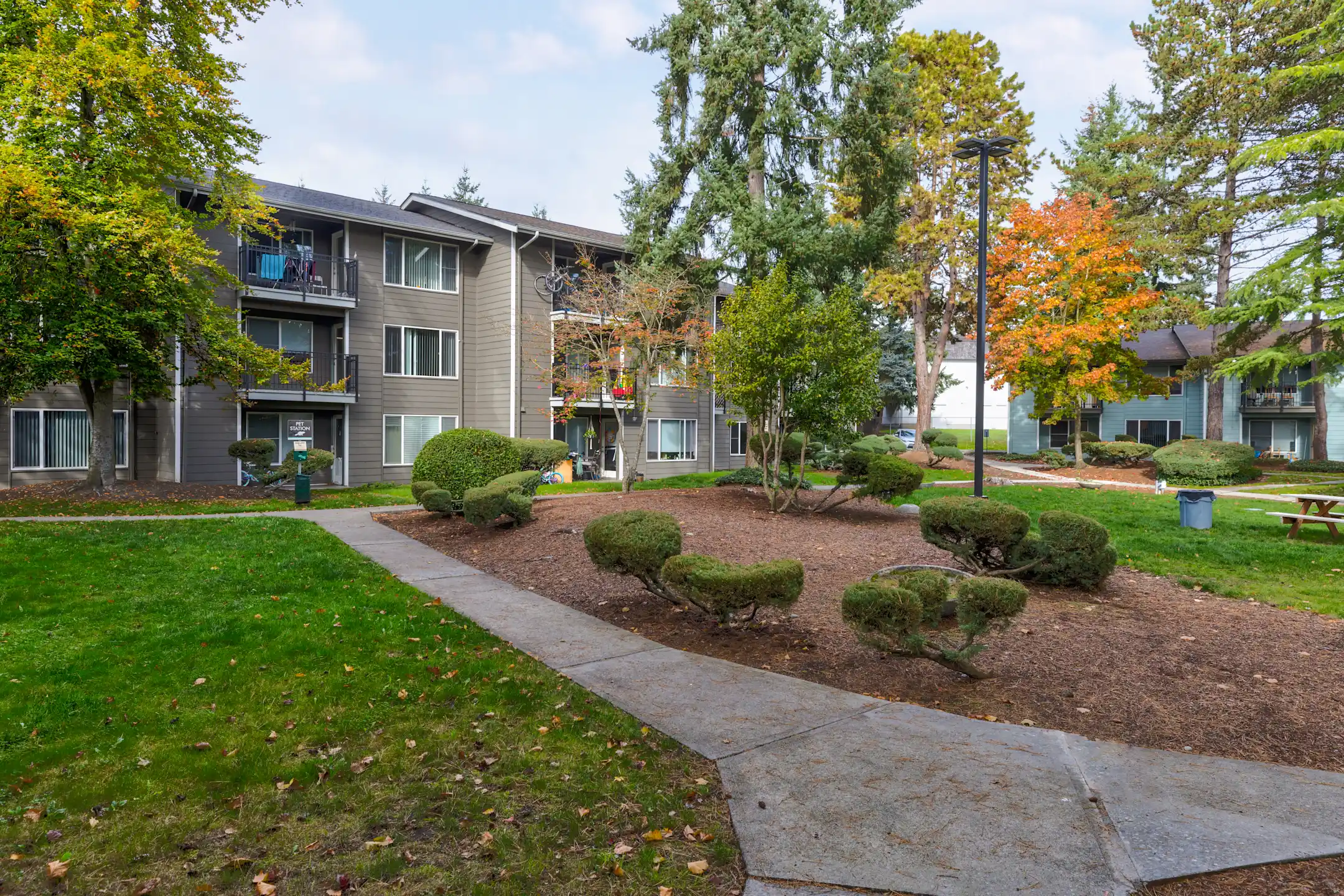 Beaver Creek and Beaver Cove Apartments Apartments Lynnwood, WA 98036