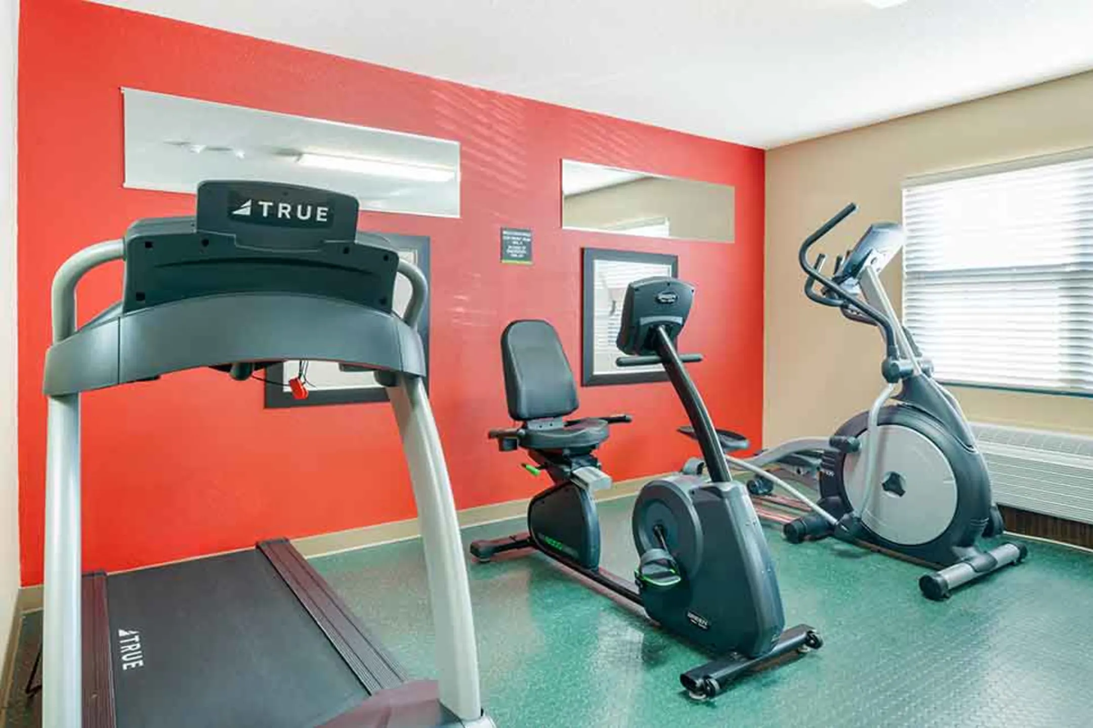 Furnished Studio Cincinnati Covington Apartments Covington, KY 41011