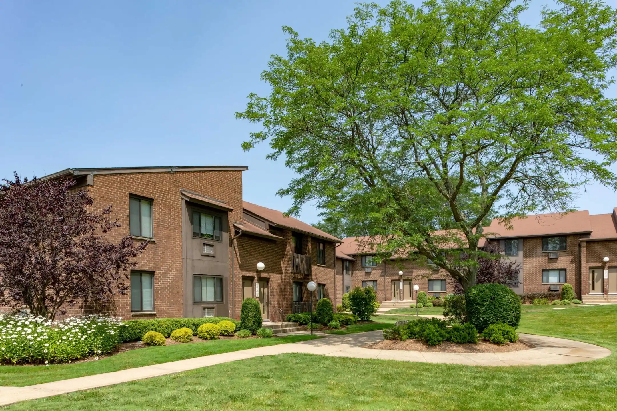 Gateways At Randolph 44 Center Grove Rd Randolph, NJ Apartments for