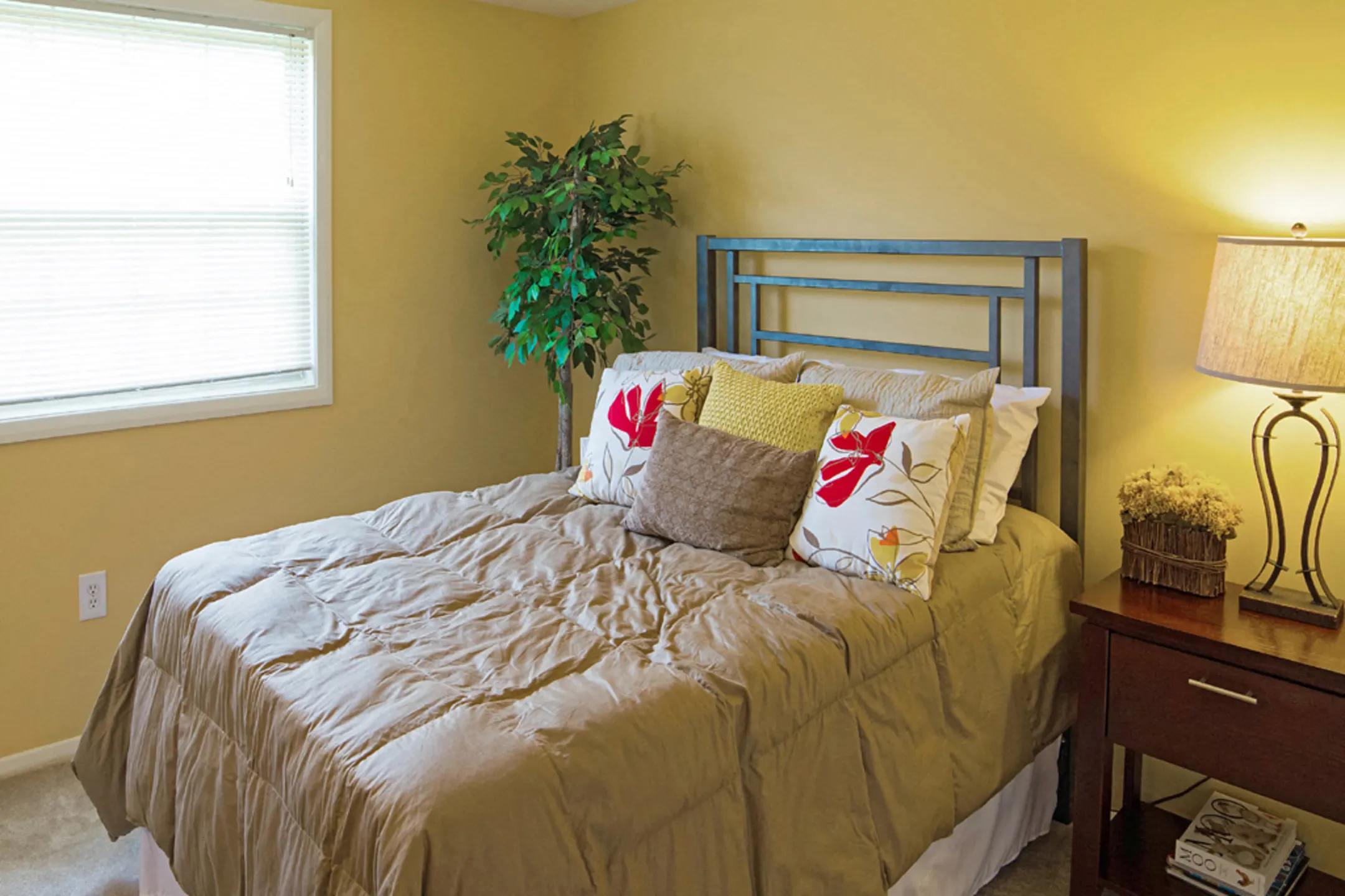 Bedroom - Security Park Apartments - Windsor Mill, MD