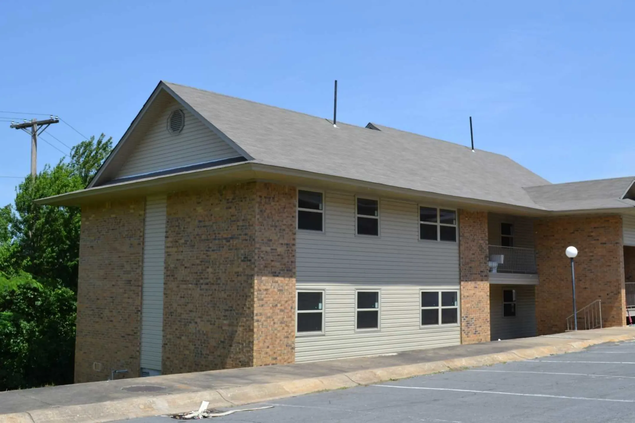 Building - The Bluffs on McCain I & II - North Little Rock, AR