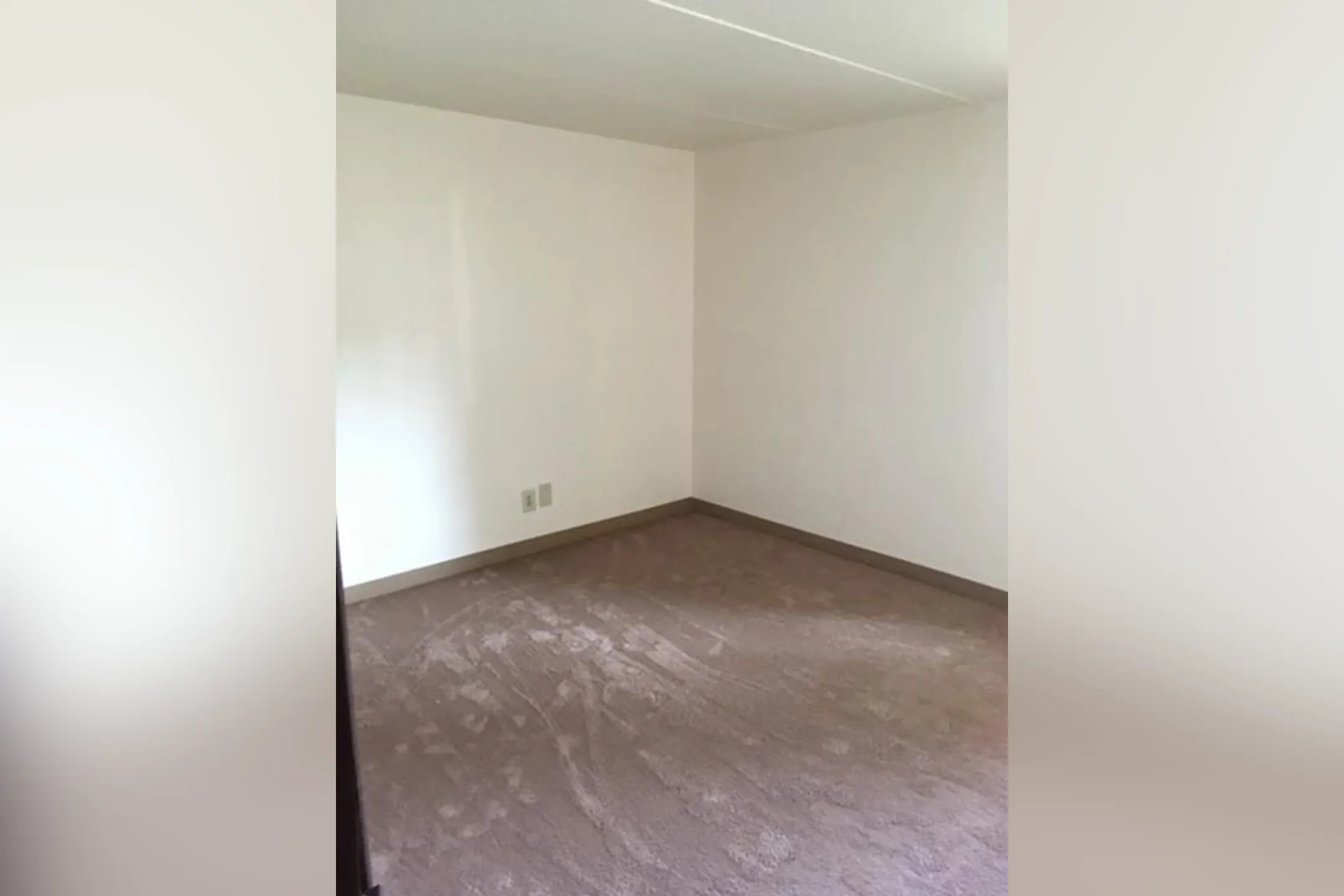 Maiden Square Apartments 920 E Maiden St Washington, PA Apartments