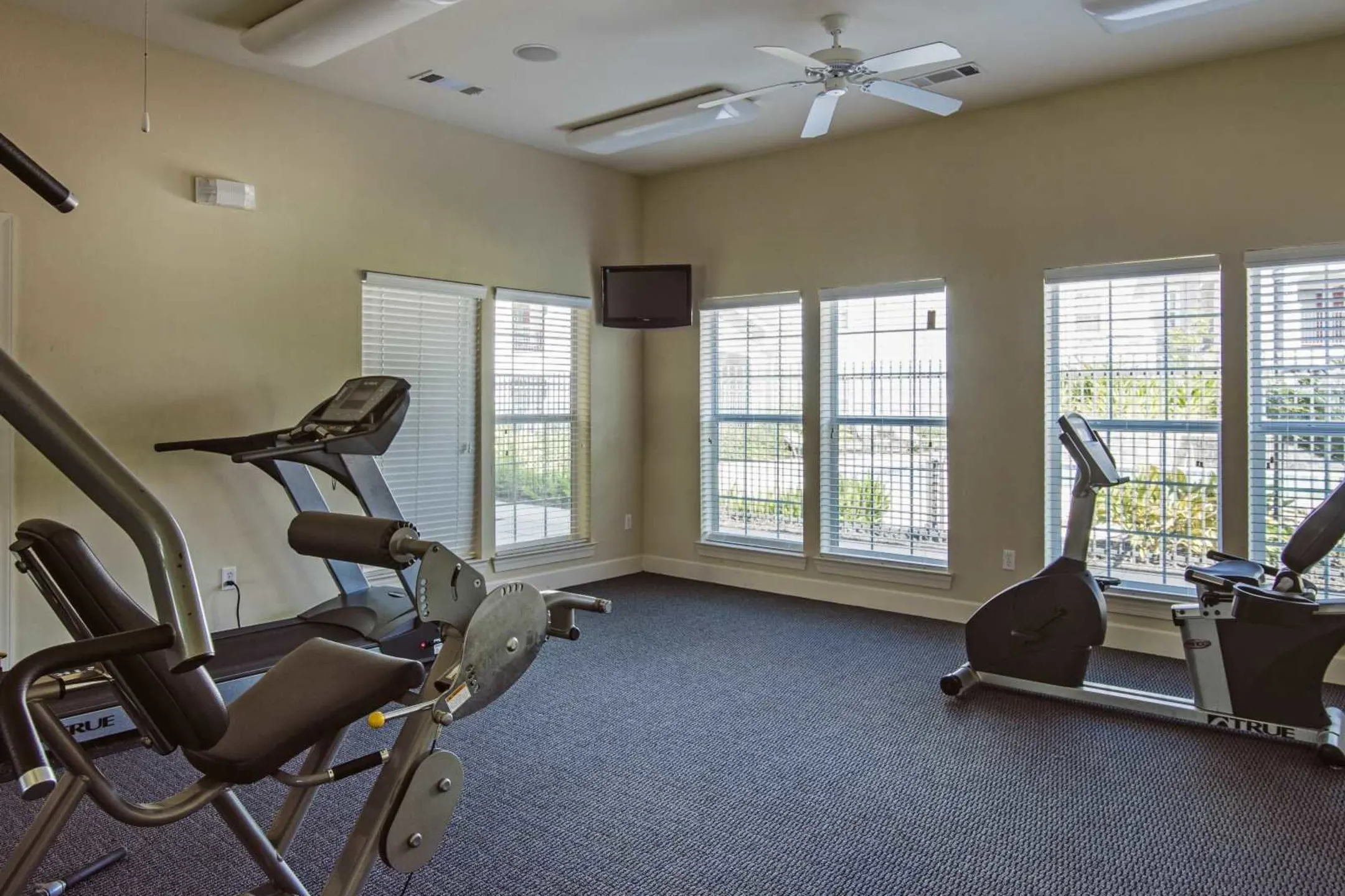 Fitness Weight Room - Regency Way - Gulfport, MS