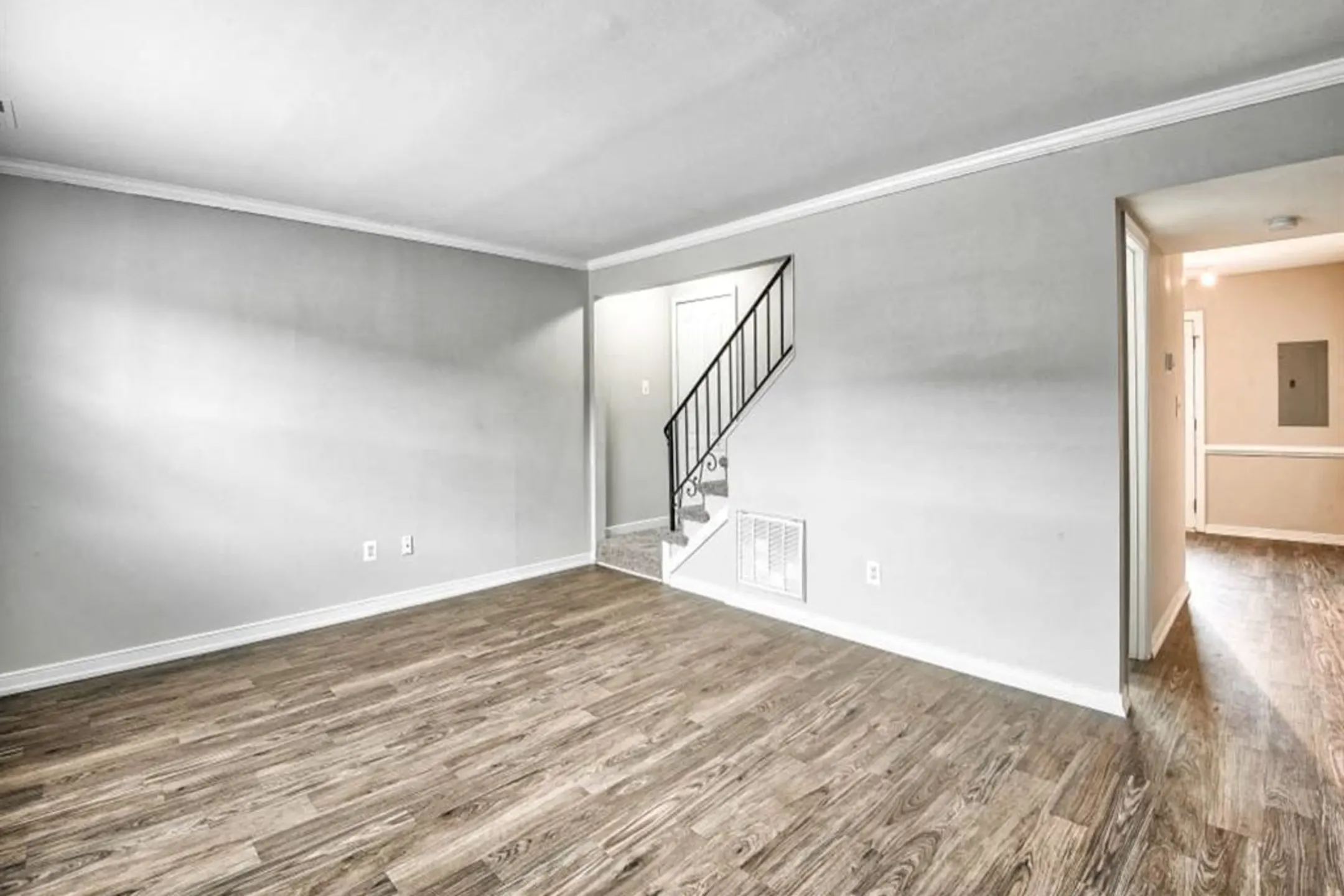 Maple Bay Townhomes Apartments Virginia Beach, VA 23454