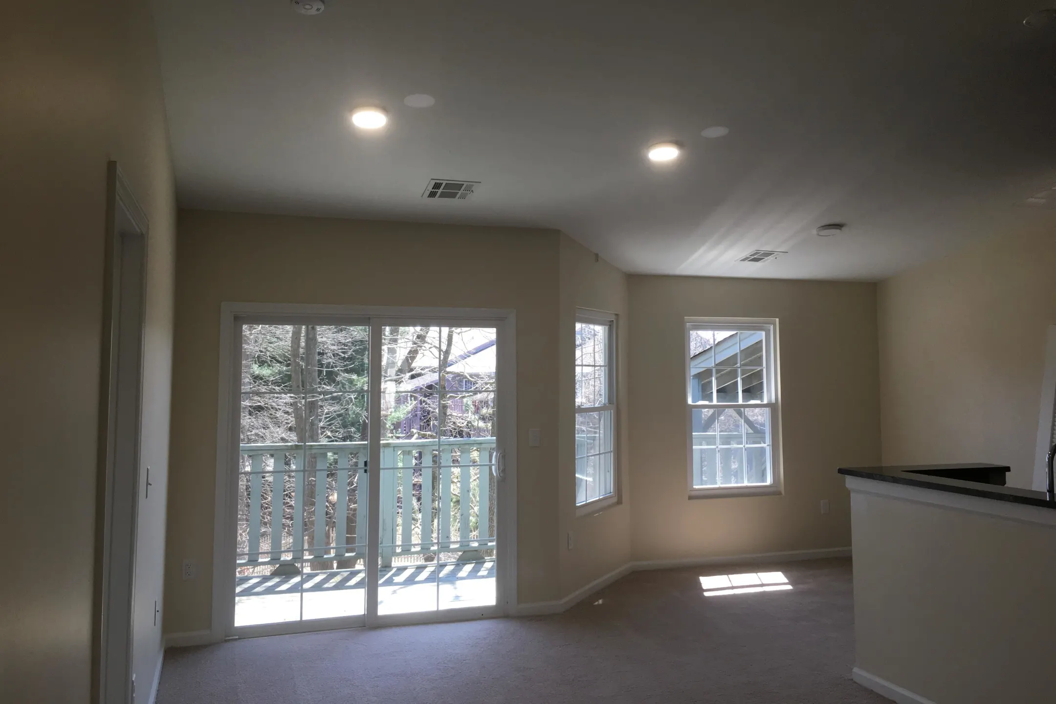 Windsor Commons 164 One Mile Road East Windsor, NJ Apartments for