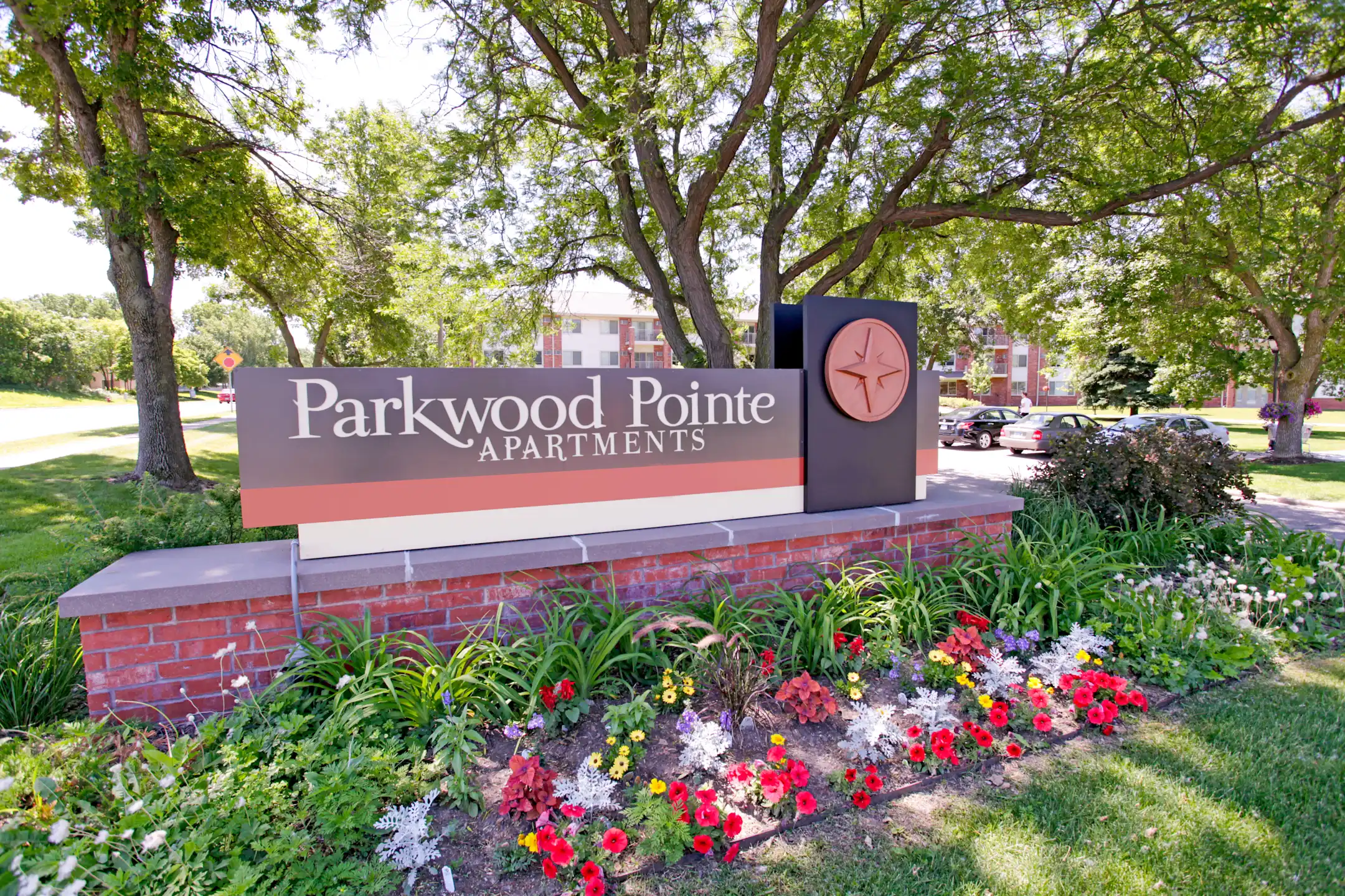 Parkwood Pointe Apartments Apartments Burnsville, MN 55337