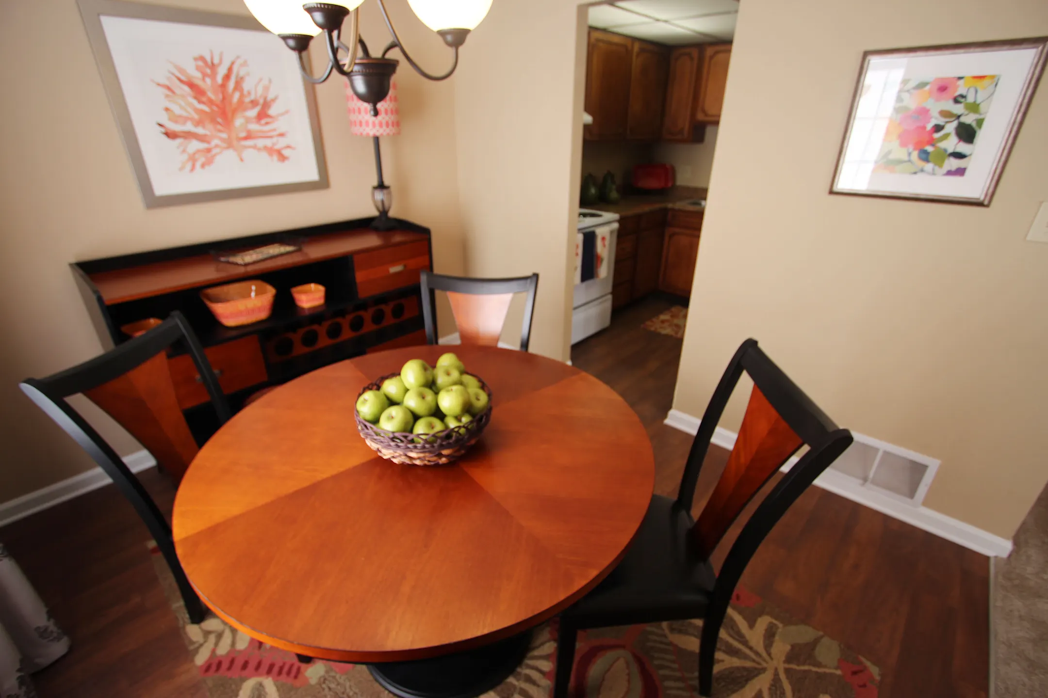 Dining Room - Chateau de Ville - Indianapolis, IN