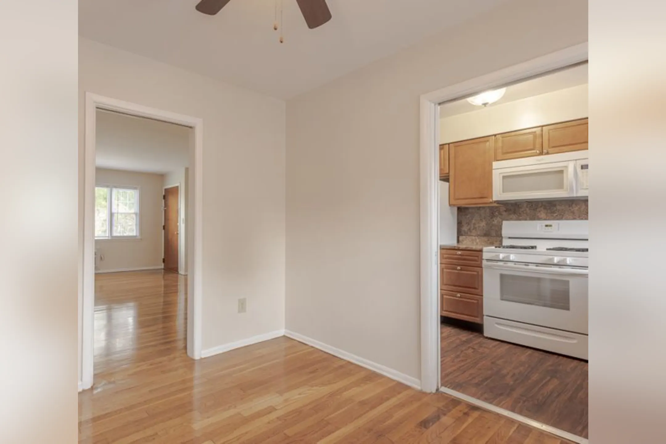 Emerald Apartments 964 Presidential Blvd Toms River, NJ Apartments for Rent Rent.