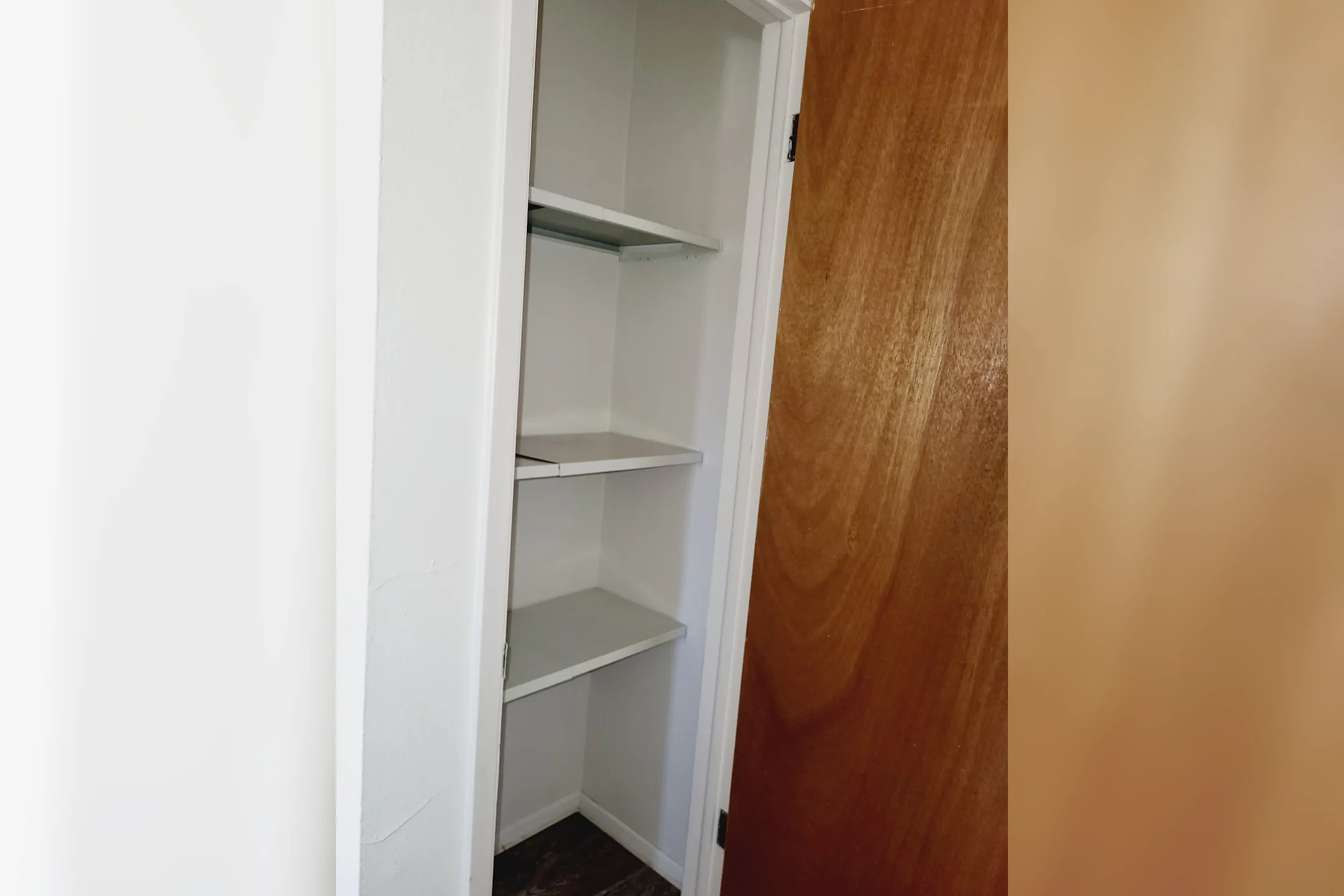 Holiday Terrace 212 Washington Street Keokuk, IA Apartments for