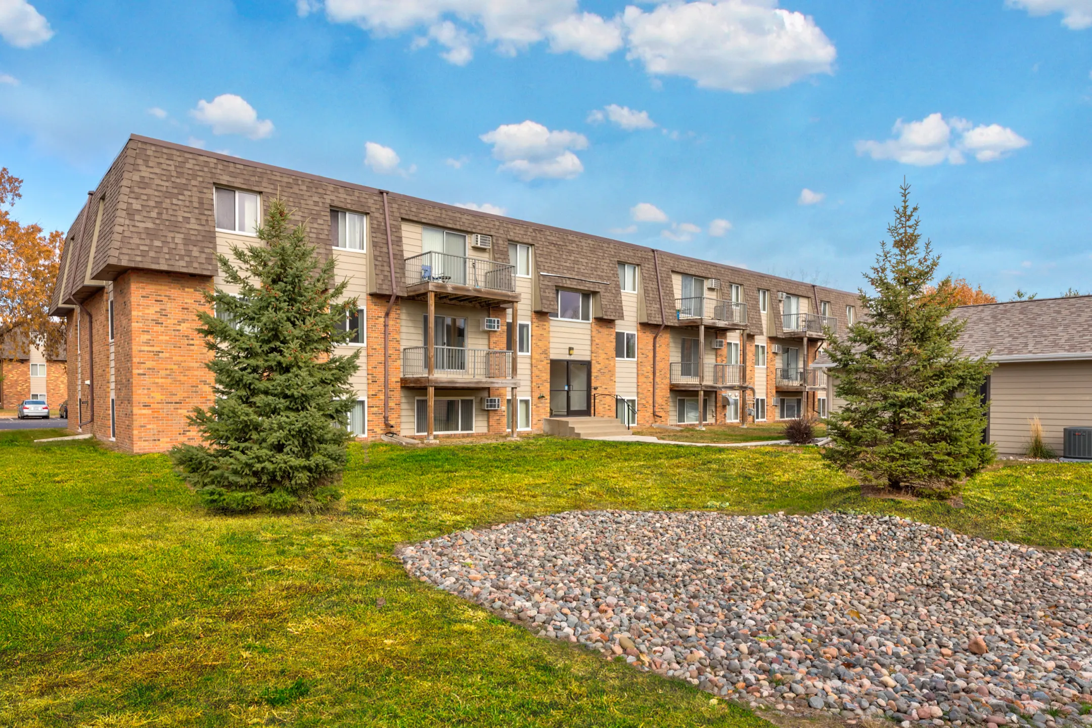 Greenfield Estates 7635 Greenfield Avenue Mounds View, MN