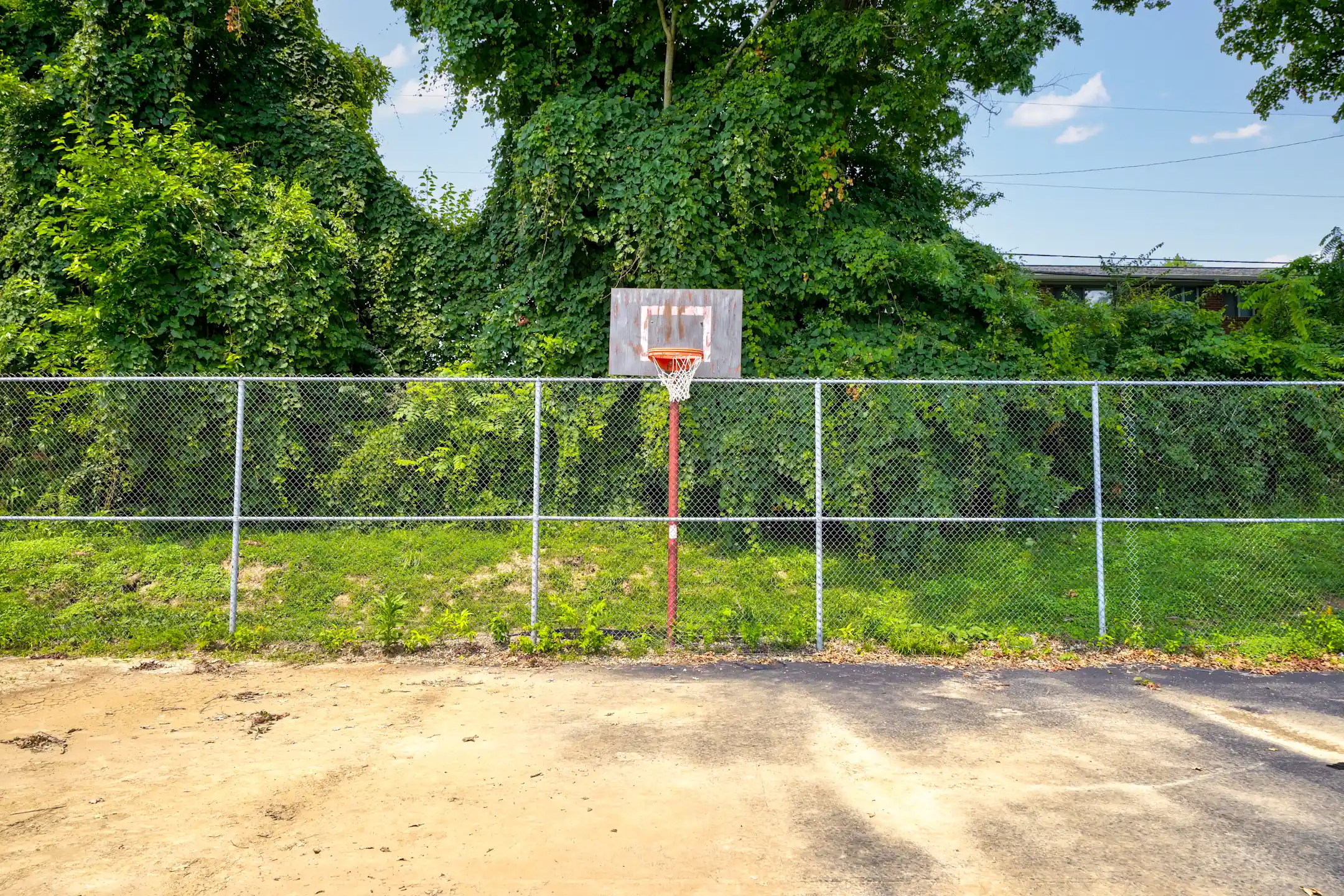 Hoosier Court Apartments Townhomes Bloomington, IN 47404