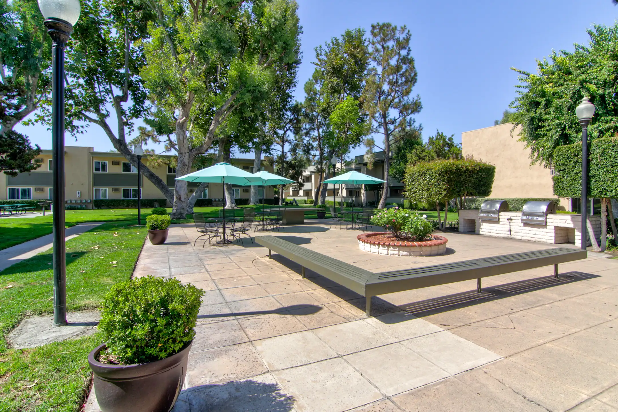 Regency Plaza Apartments 1540 W Ball Rd Anaheim, CA Apartments for