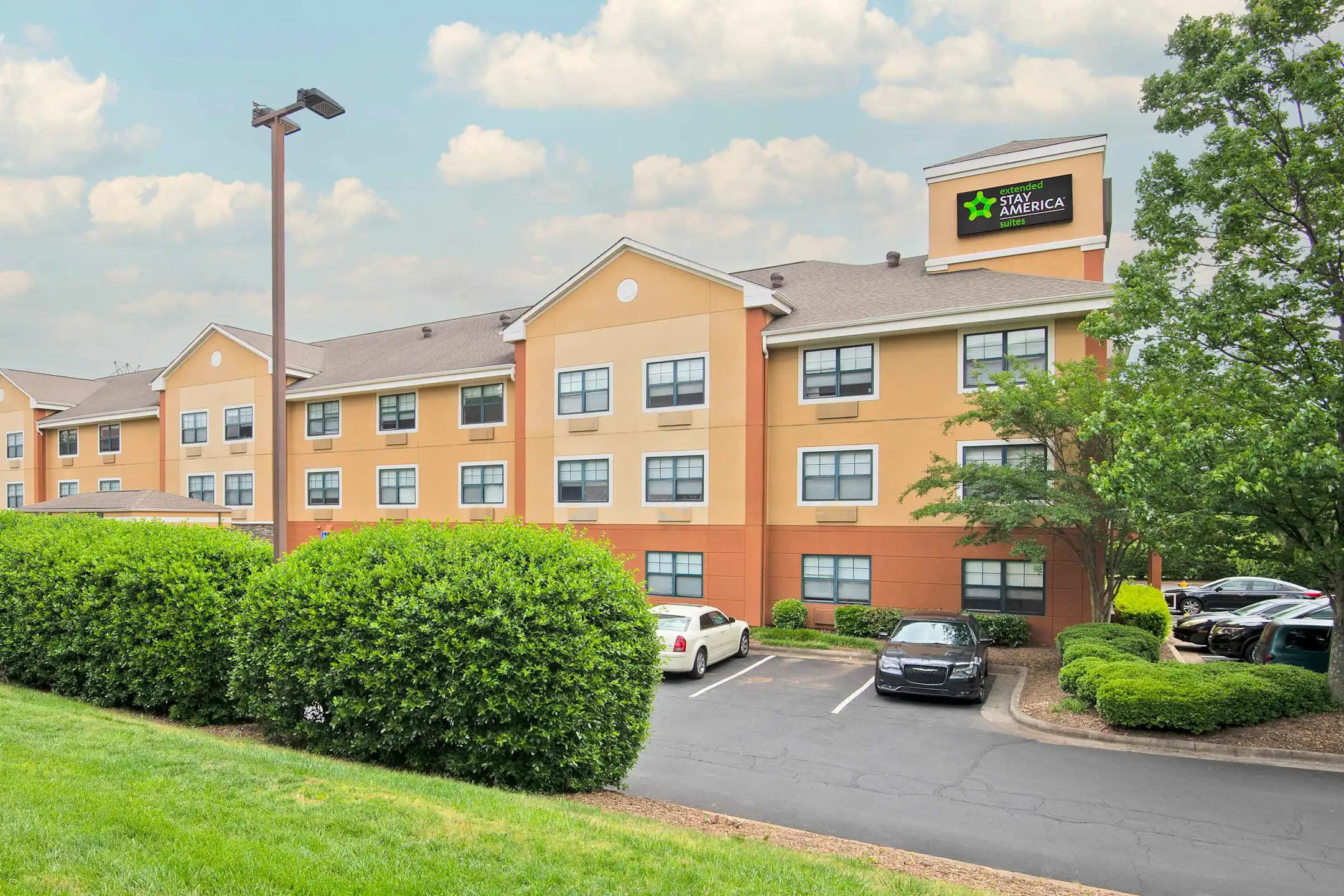 Furnished Studio Charlotte Tyvola Rd. 6035 Tyvola Glen Circle