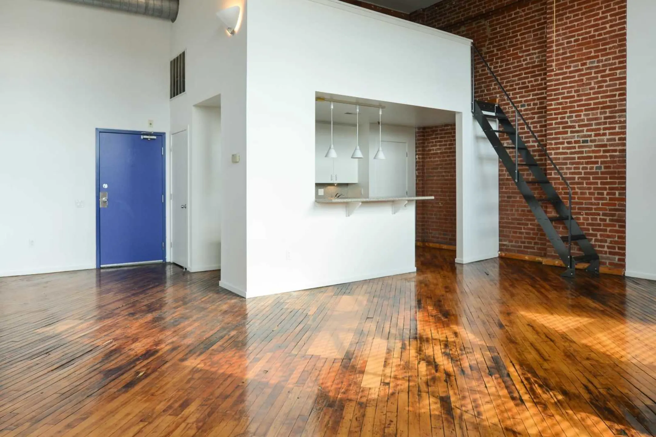 Living Room - The Lofts At Chimney Hill - Philadelphia, PA