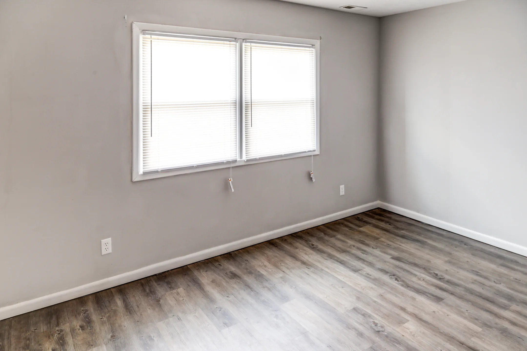 Dillsboro Townhomes Apartments Dillsboro, IN 47018