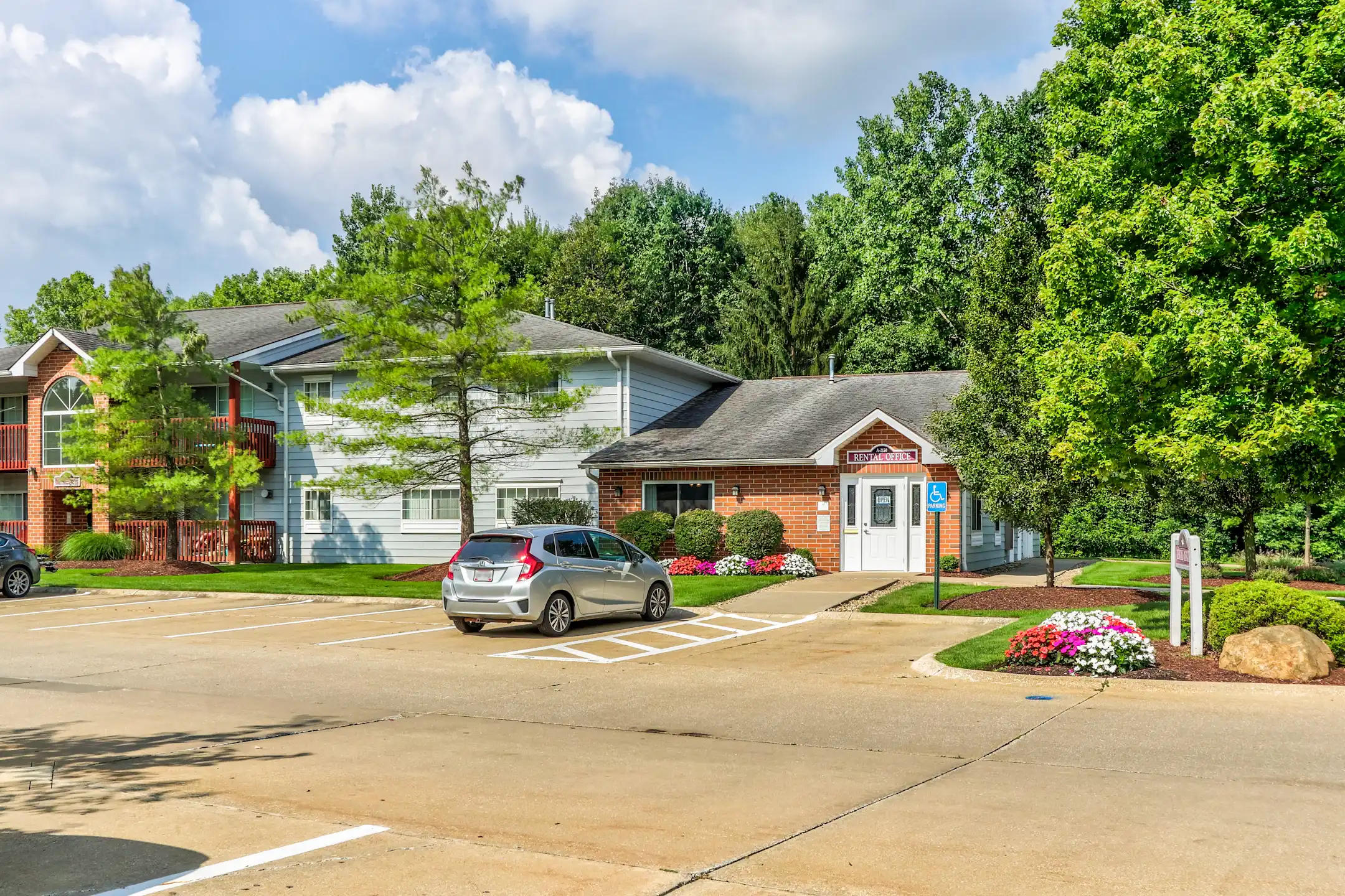 Pebble Creek Apartments Apartments Twinsburg, OH 44087