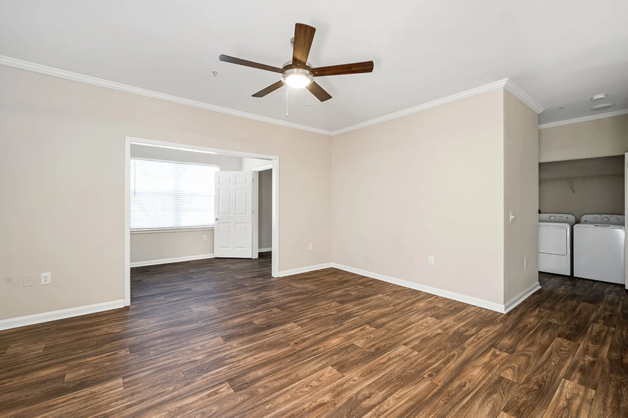 Houston Lake Apartment Community 2350 Houston Lake Rd Kathleen, GA