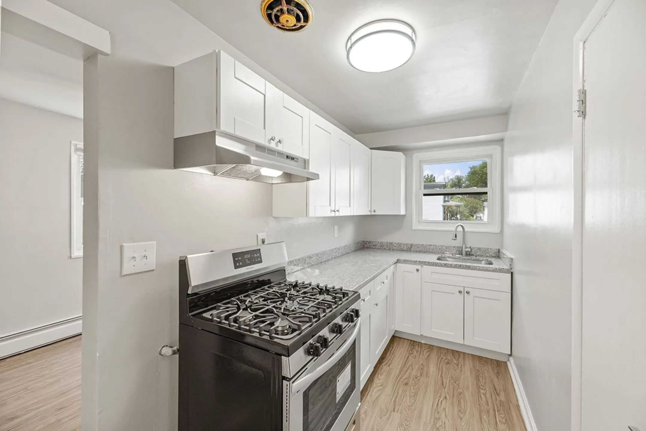 Laurel 24 600 Main Street Laurel, MD Apartments for Rent Rent.