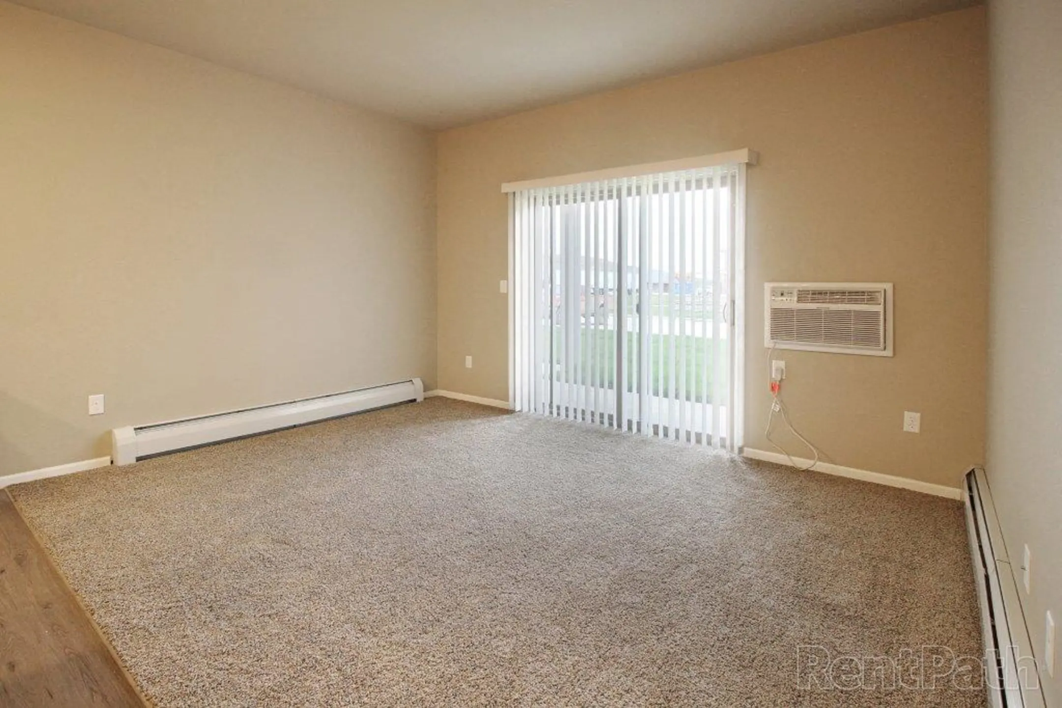 Brookledge Apartments Watford City, ND 58854