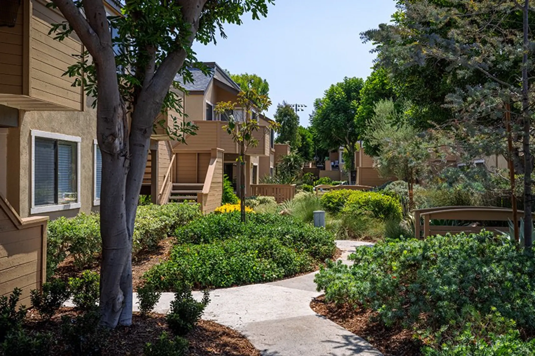 Building - Woodbridge Apartments - Irvine, CA