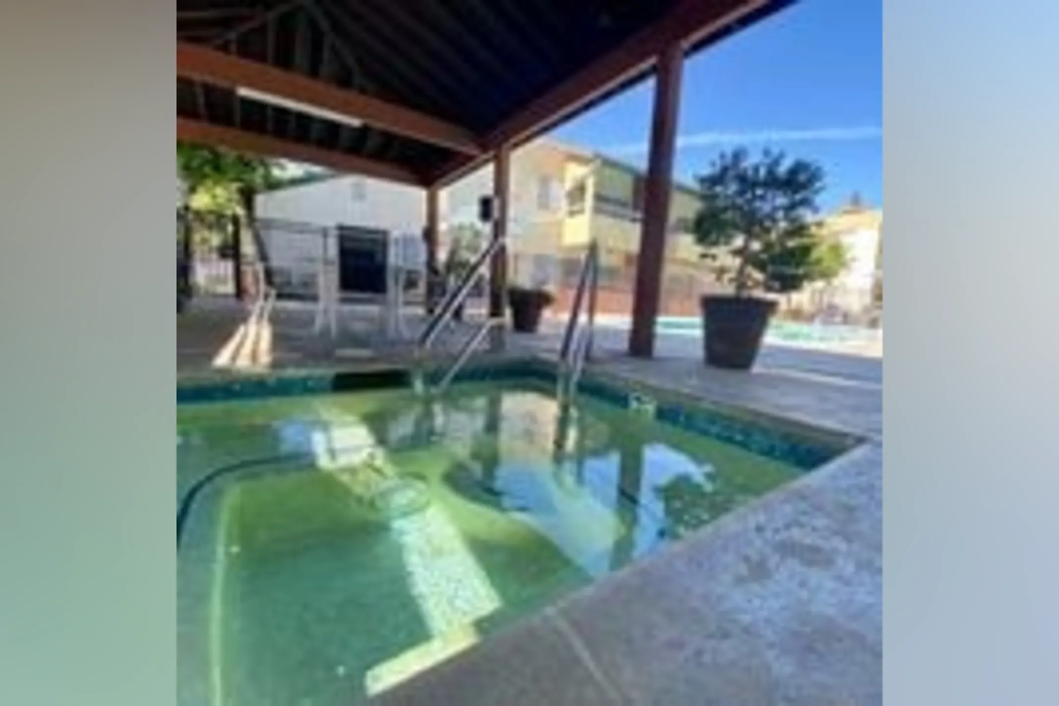 Pool - Villa del Sol Apartments - Chatsworth, CA