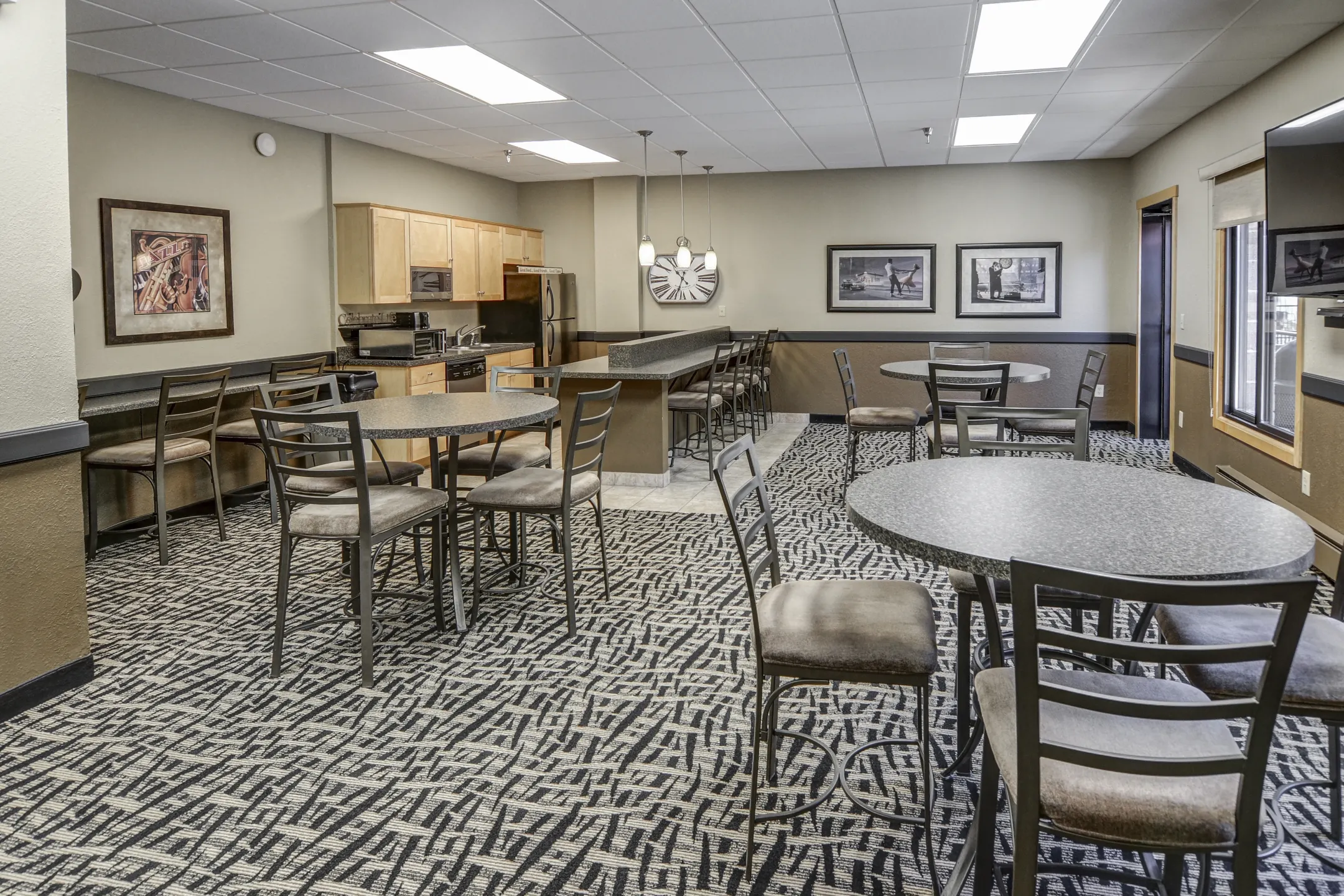 New Boston Square Apartments - 2015 Central Ave NE | Minneapolis, MN ...