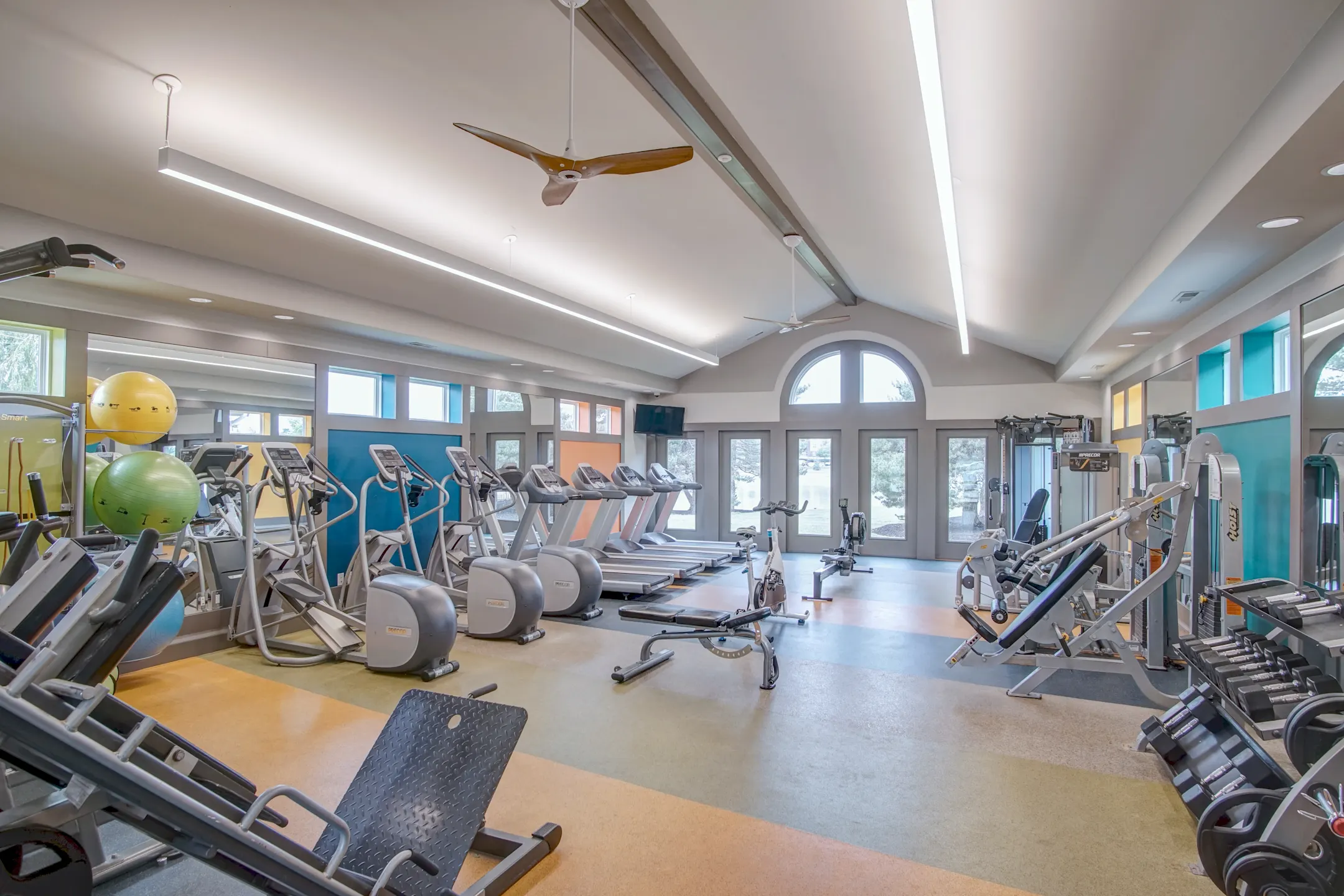 Fitness Weight Room - Lakeside Terraces - Sterling Heights, MI