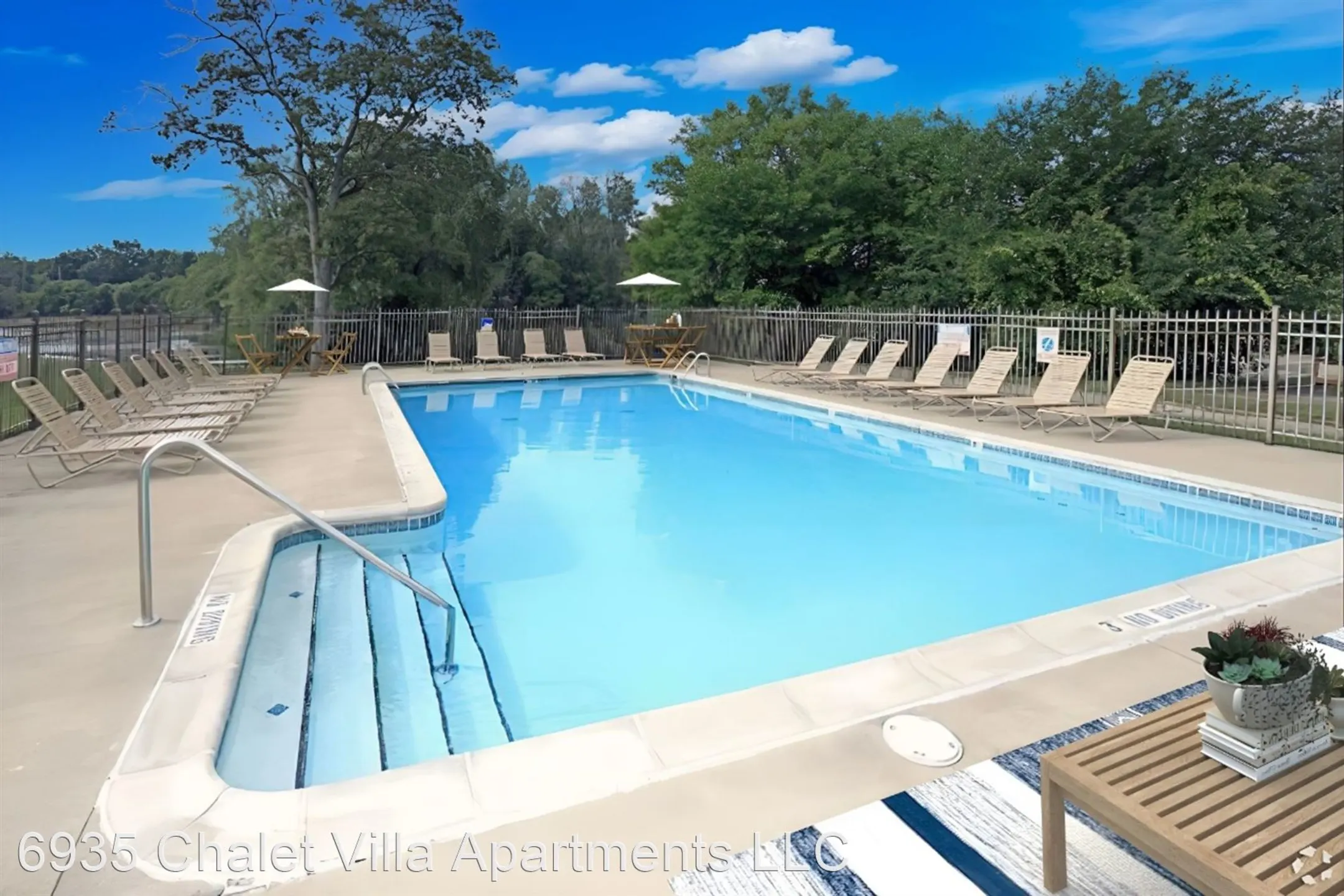 Pool - Chalet Villa Apartments - Clarkston, MI