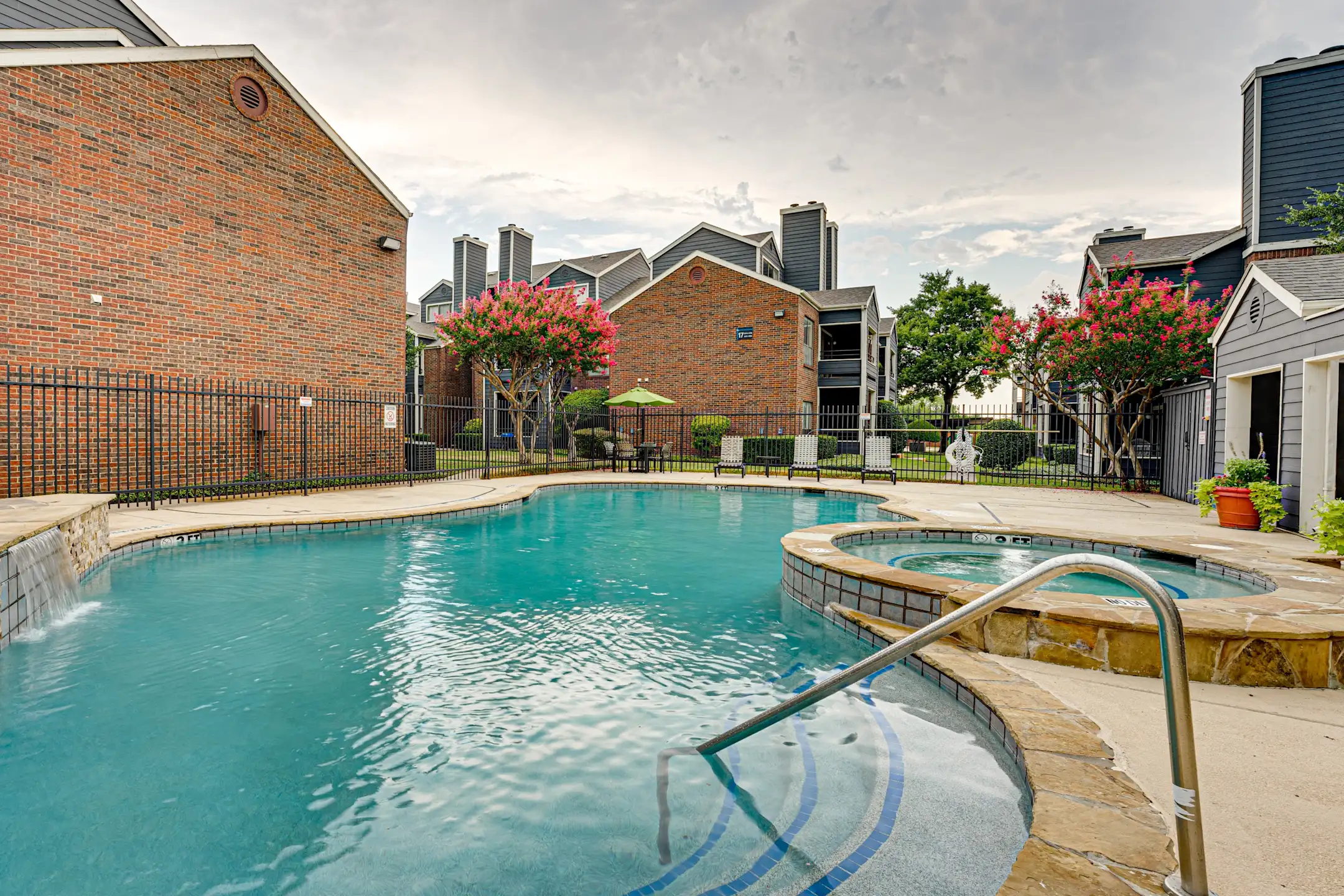 Wilson Crossing Apartments Cedar Hill, TX 75104