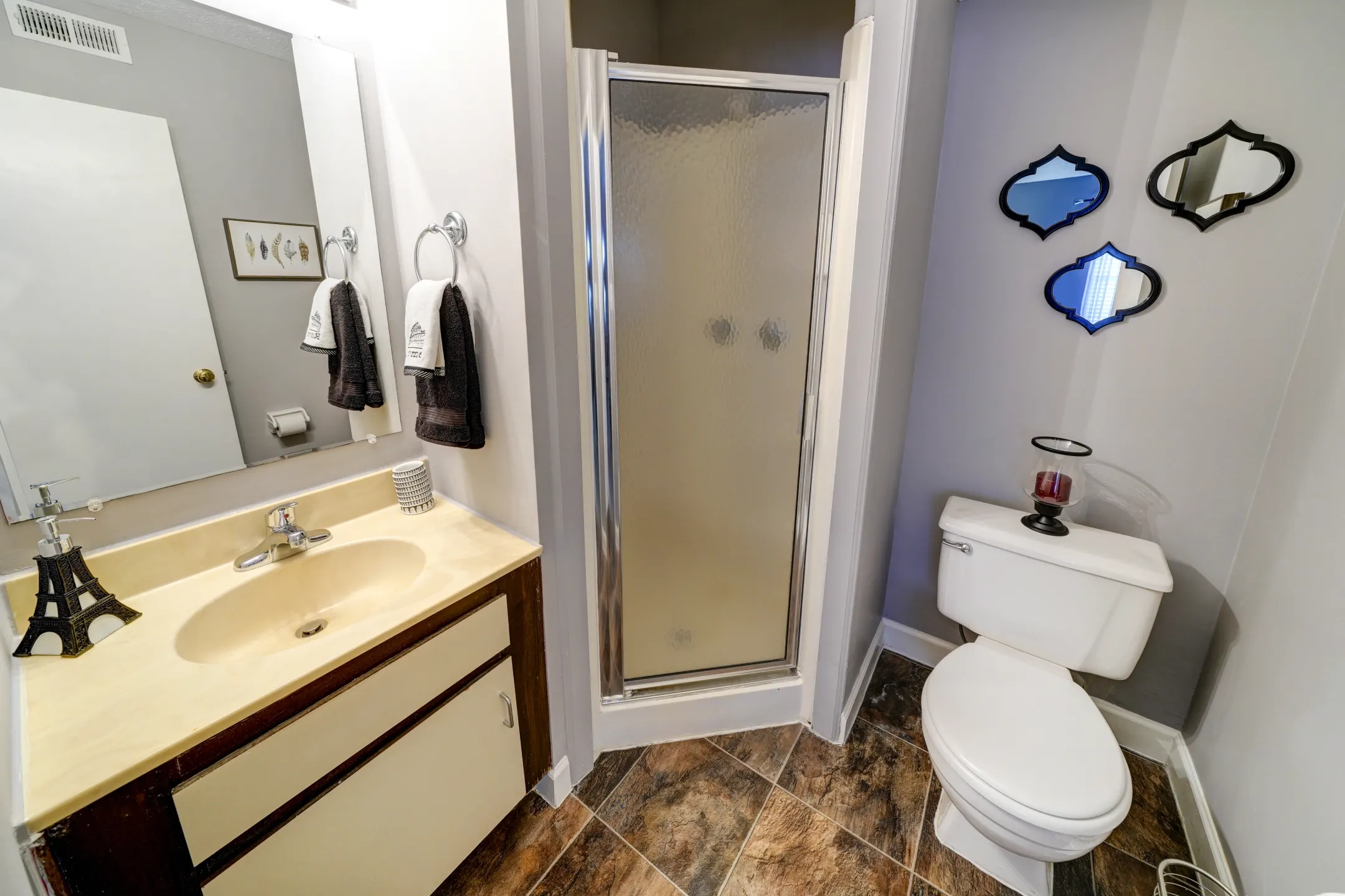 Bathroom - River Road Apartments - Indianapolis, IN