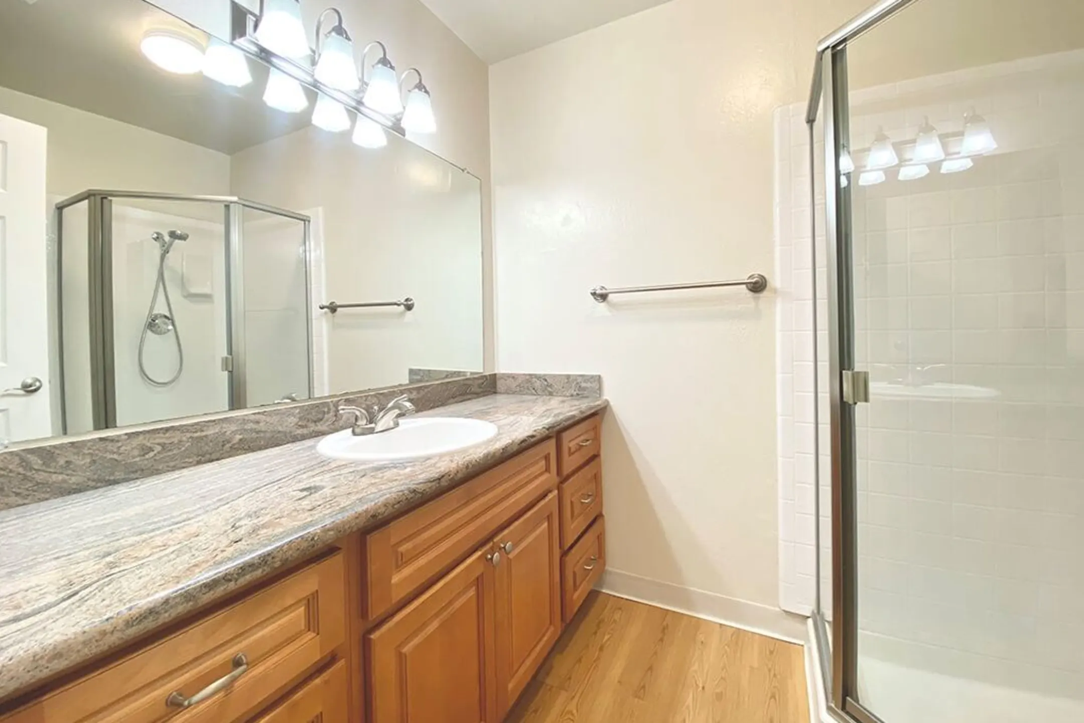 Castlewood Apartments Walnut Creek, CA 94596