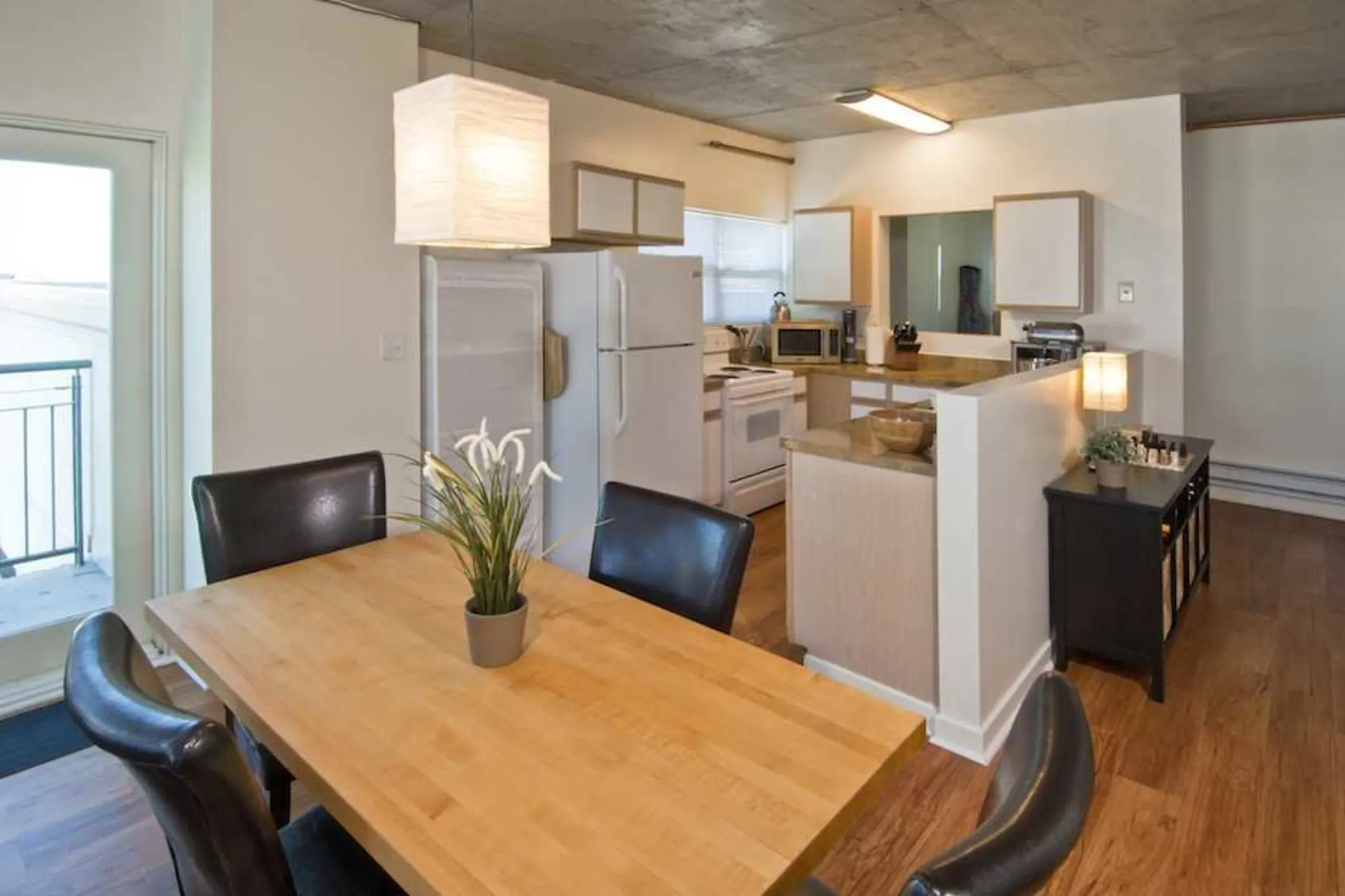 Kitchen - The Residences at Capitol Heights - Denver, CO