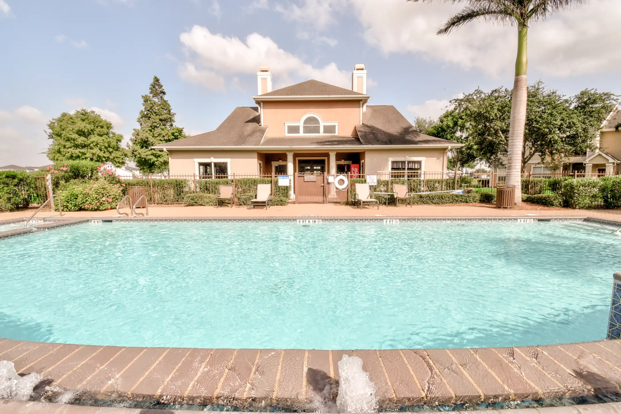 Las Palmas Apartments 4200 Las Palmas Cir Brownsville, TX