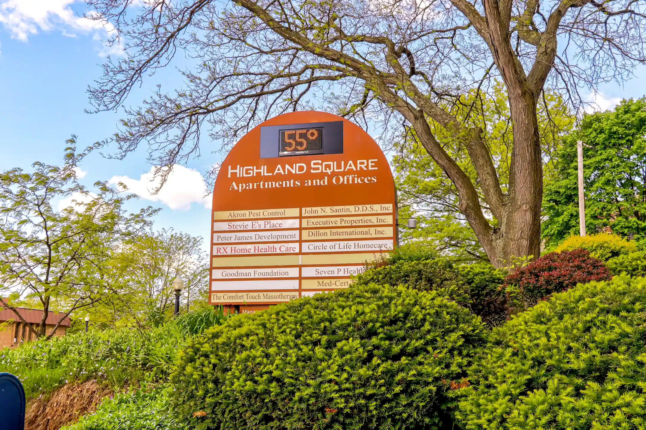 Highland Square Apartments Akron, OH 44303