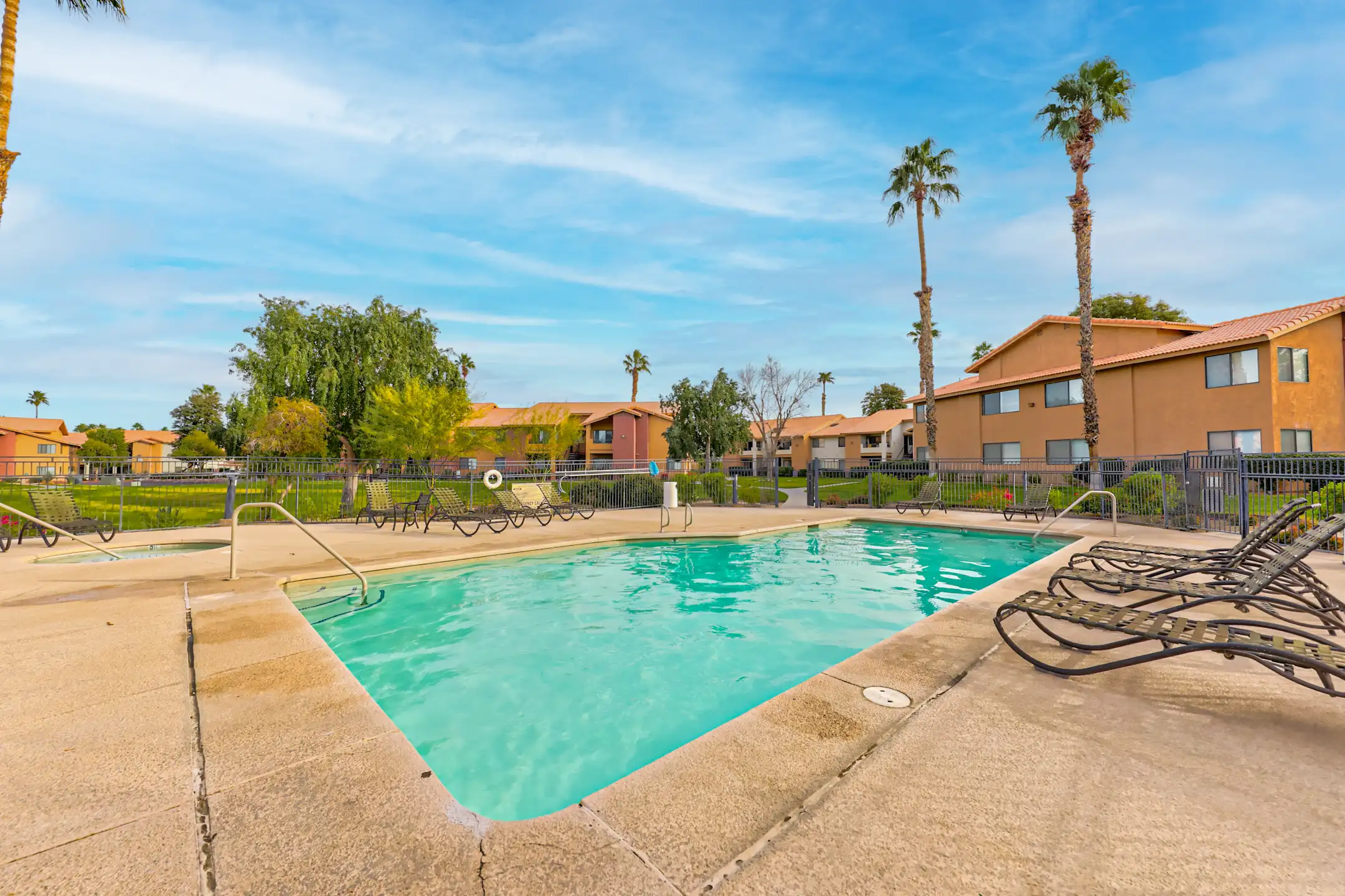 Saddleback Luxury Homes Apartments Bermuda Dunes, CA 92203