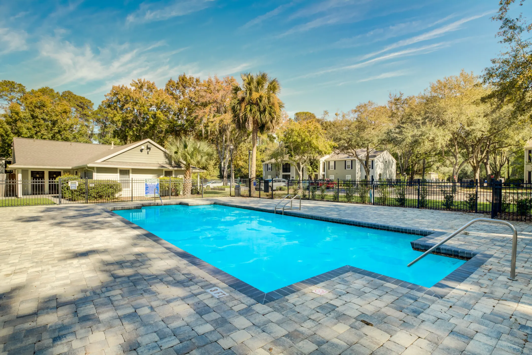 Chelsea Apartments - 2510 NE 9th St | Gainesville, FL Apartments for ...