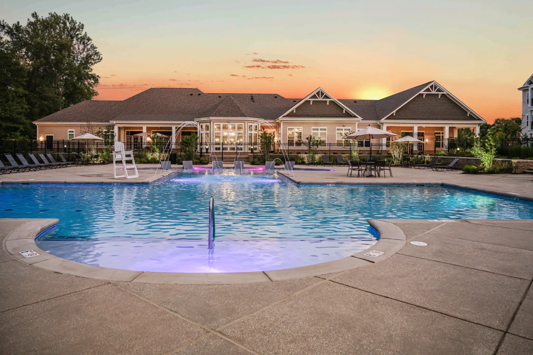 Pool - Abberly Square - Waldorf, MD