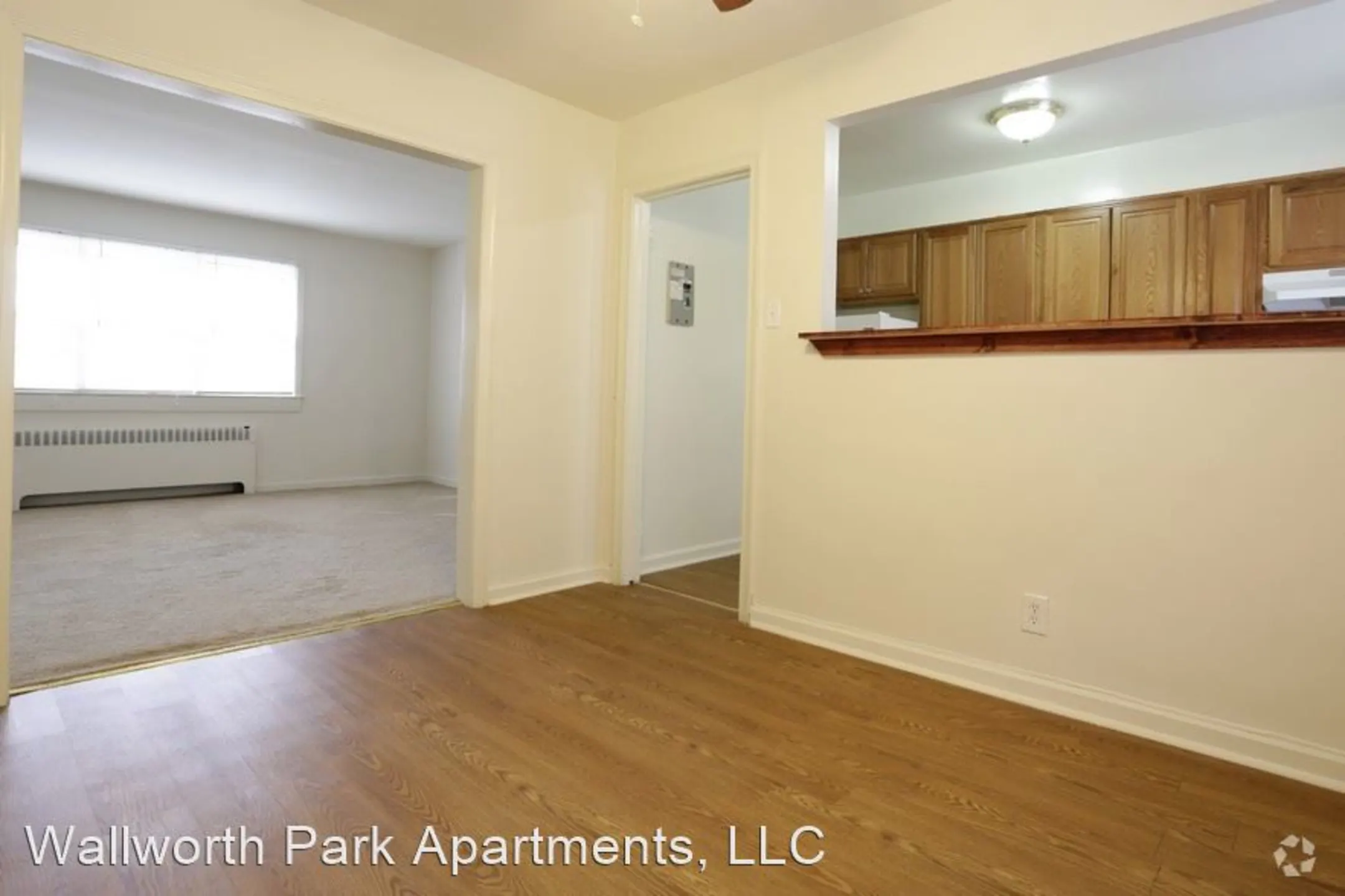 Dining Room - Wallworth Park Apartments - Cherry Hill, NJ