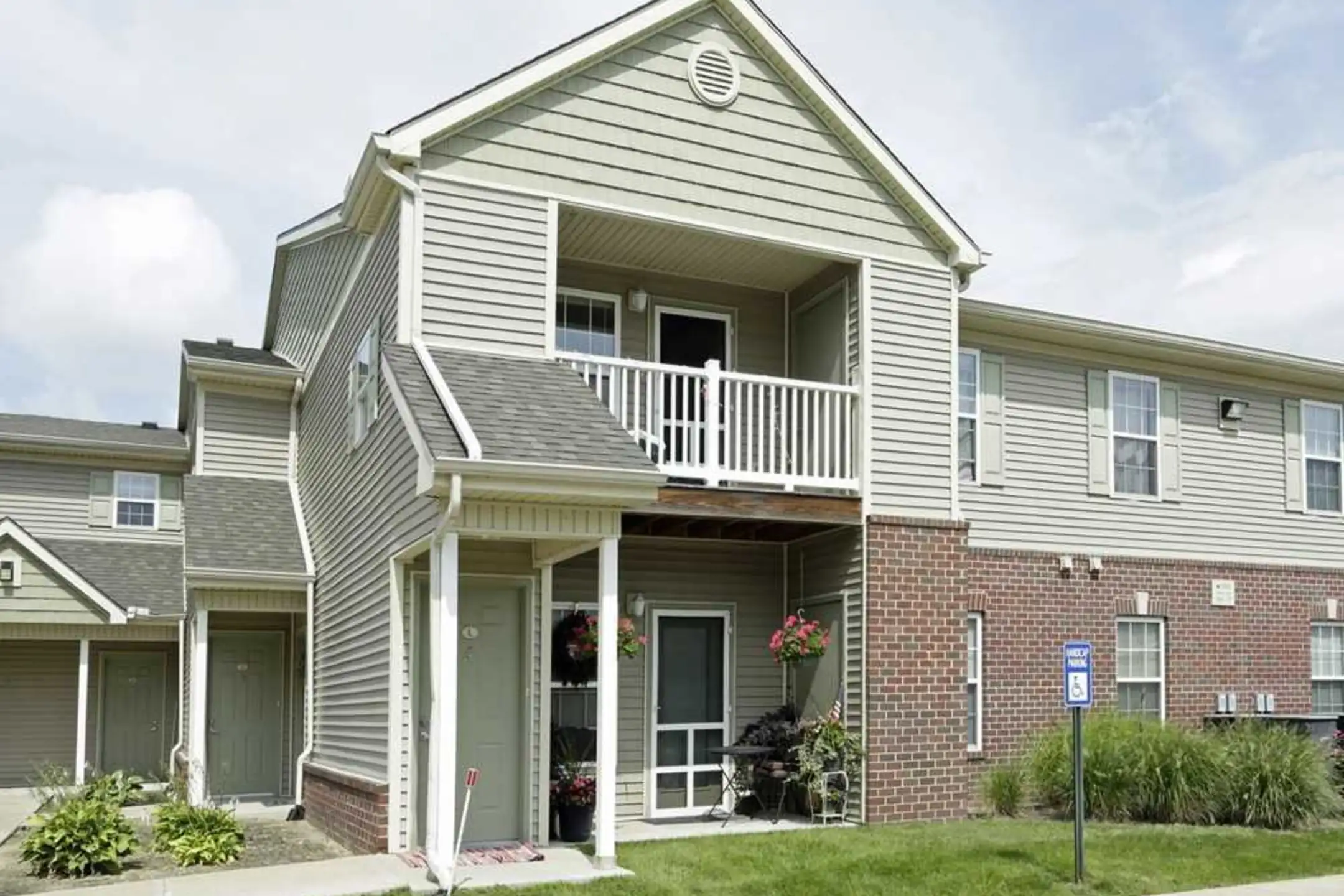 Building - The Preserve At Fir Road - Mishawaka, IN