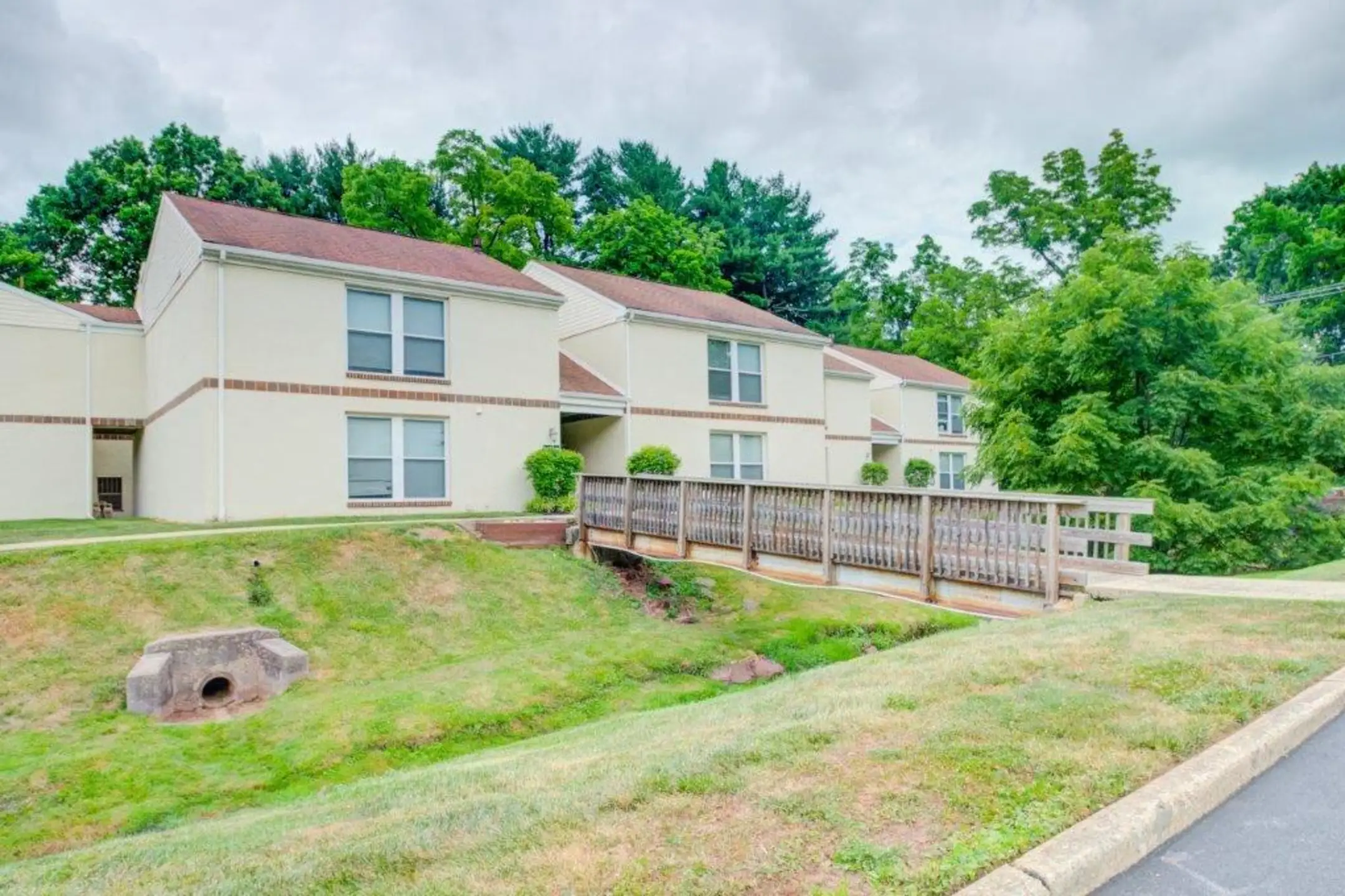 Willowbrook Apartments Apartments Jeffersonville, PA 19403