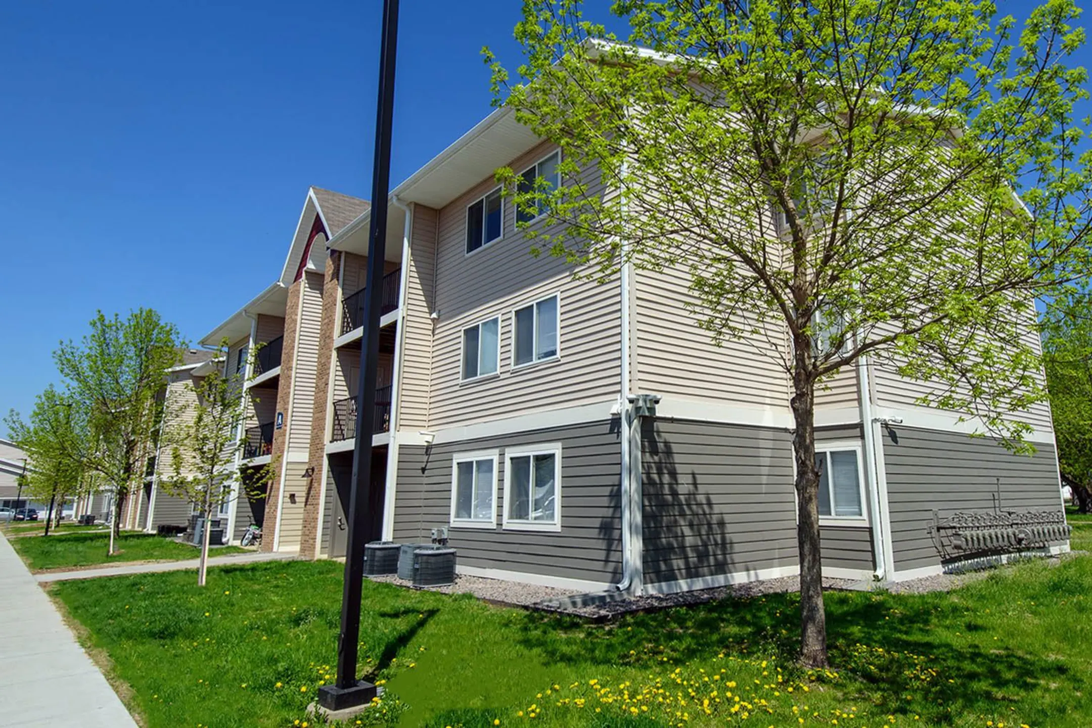 RiverEast Apartments Council Bluffs, IA 51501