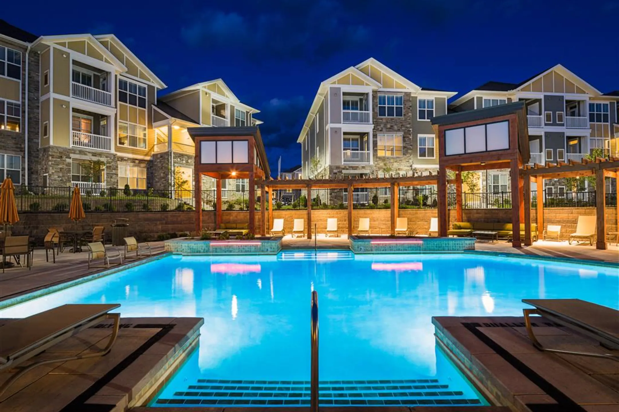 Ascent 430 Apartments Wexford, PA 15090