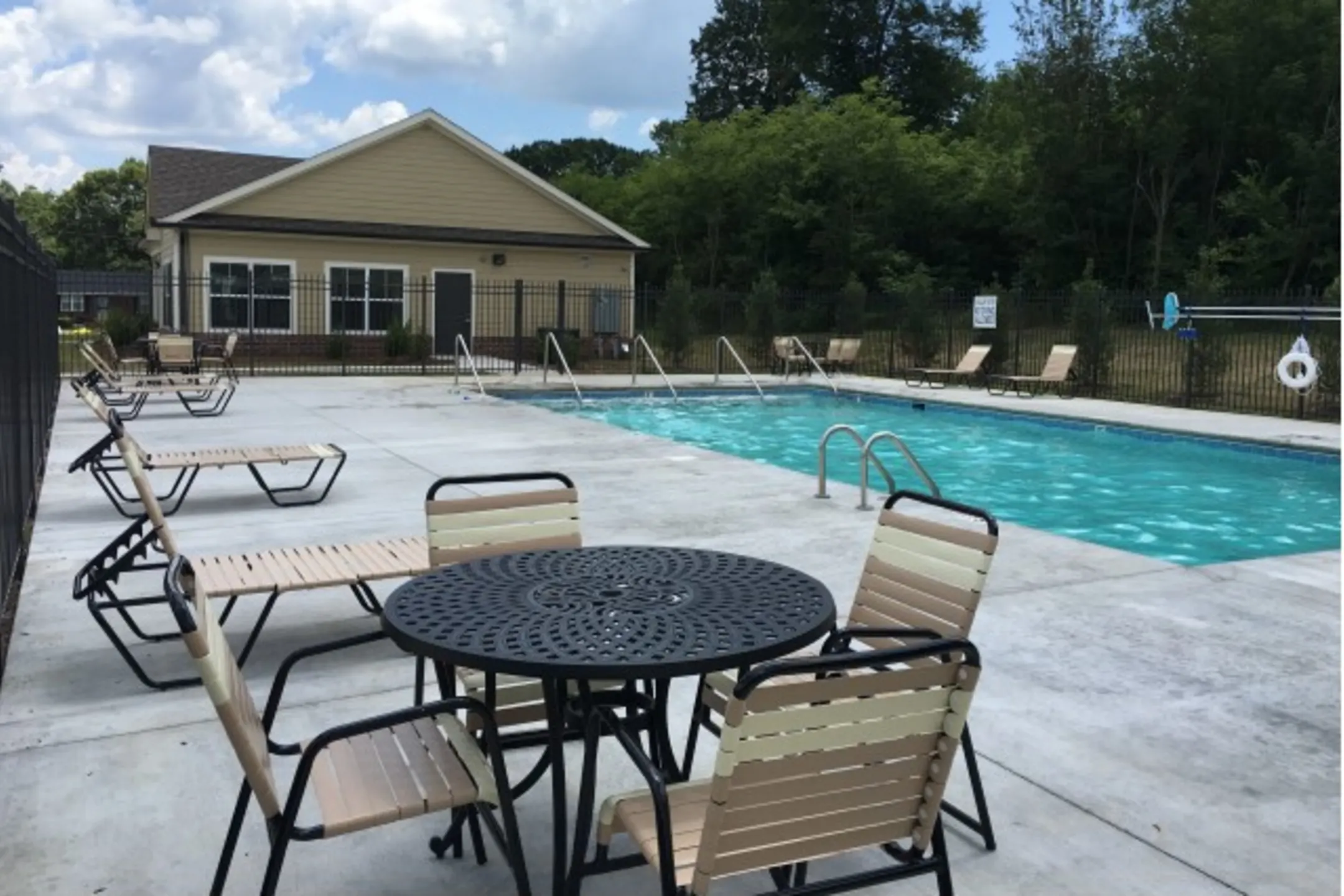 Raines East 103 Young Rd Bolivar, TN Apartments for Rent Rent.