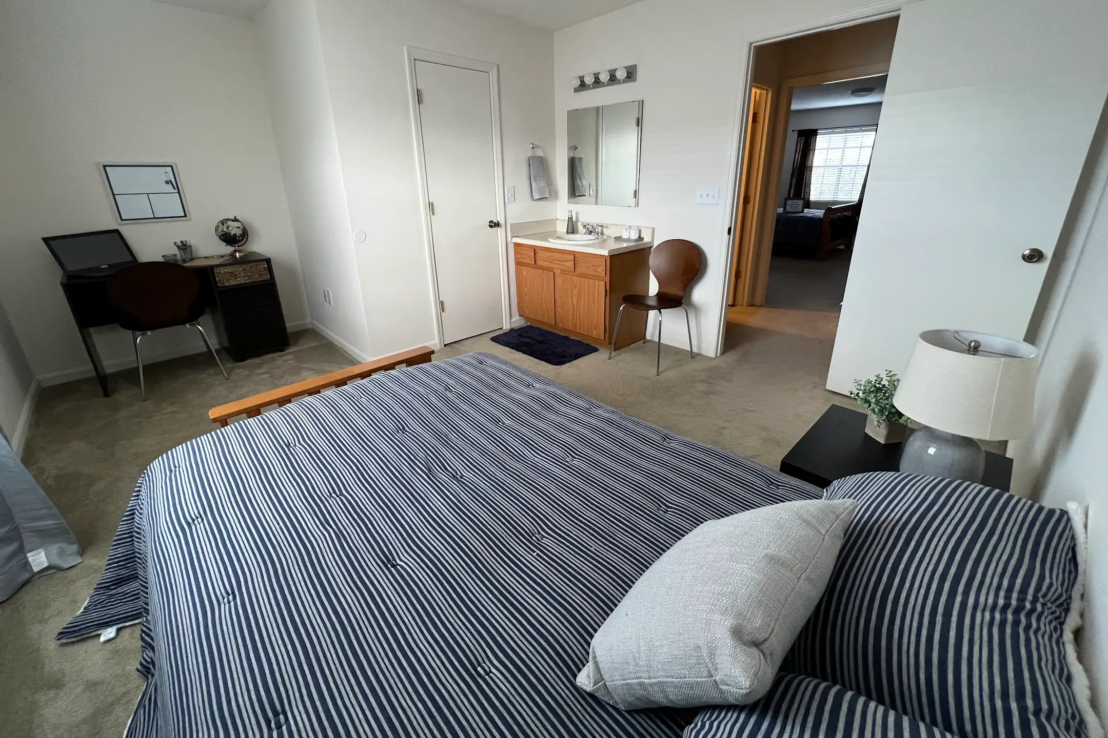 Castlewood 885 Castlewood Blvd Charleston, SC Townhomes for Rent