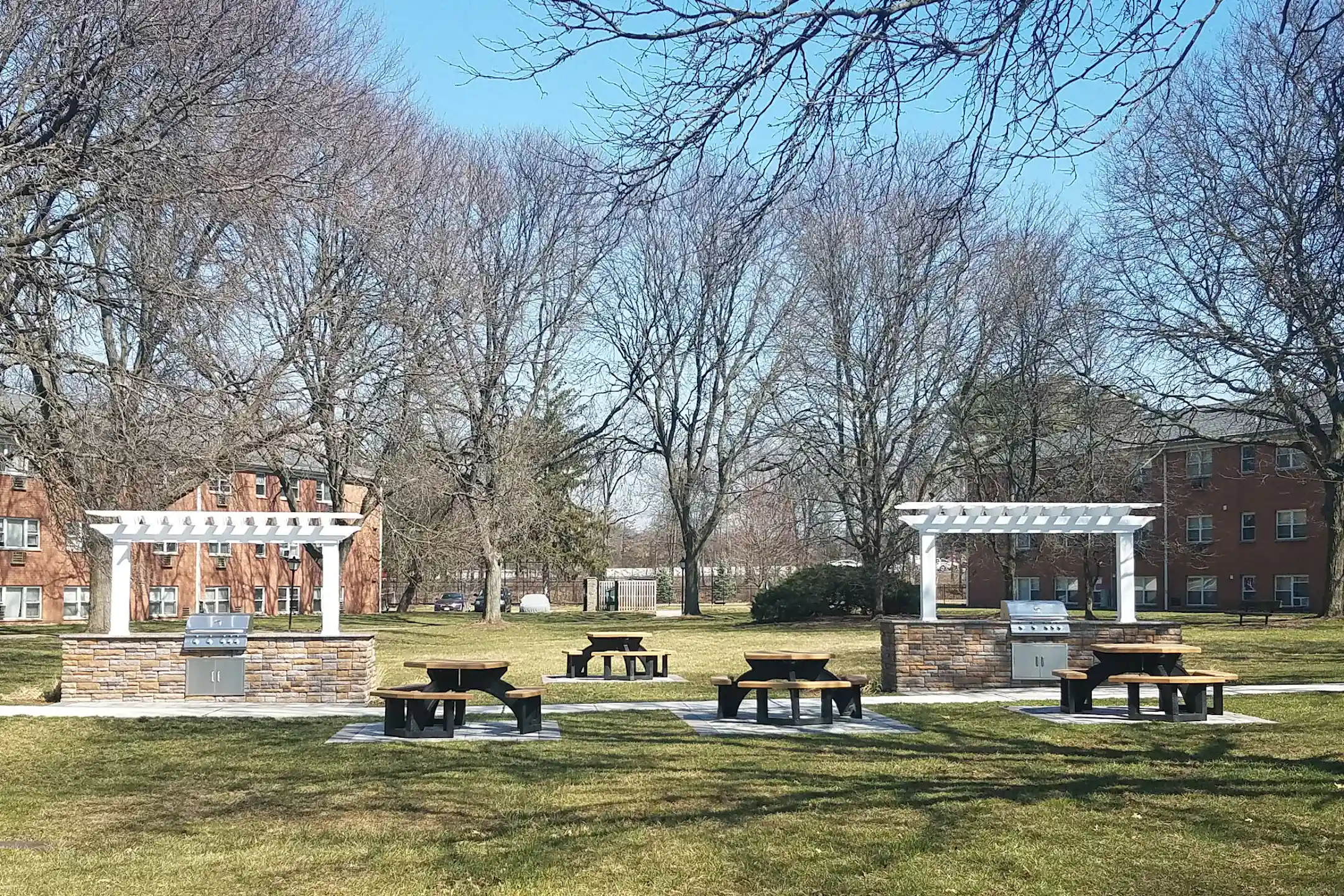 The Crossings at One Apartments Fords, NJ 08863