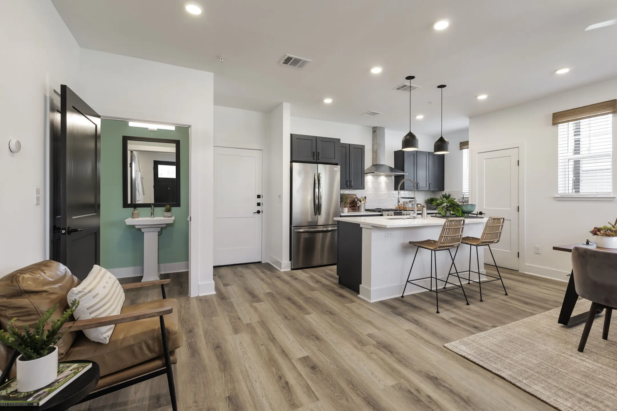 Escalon Townhomes 181 S Brook Dr Leander, TX Apartments for Rent