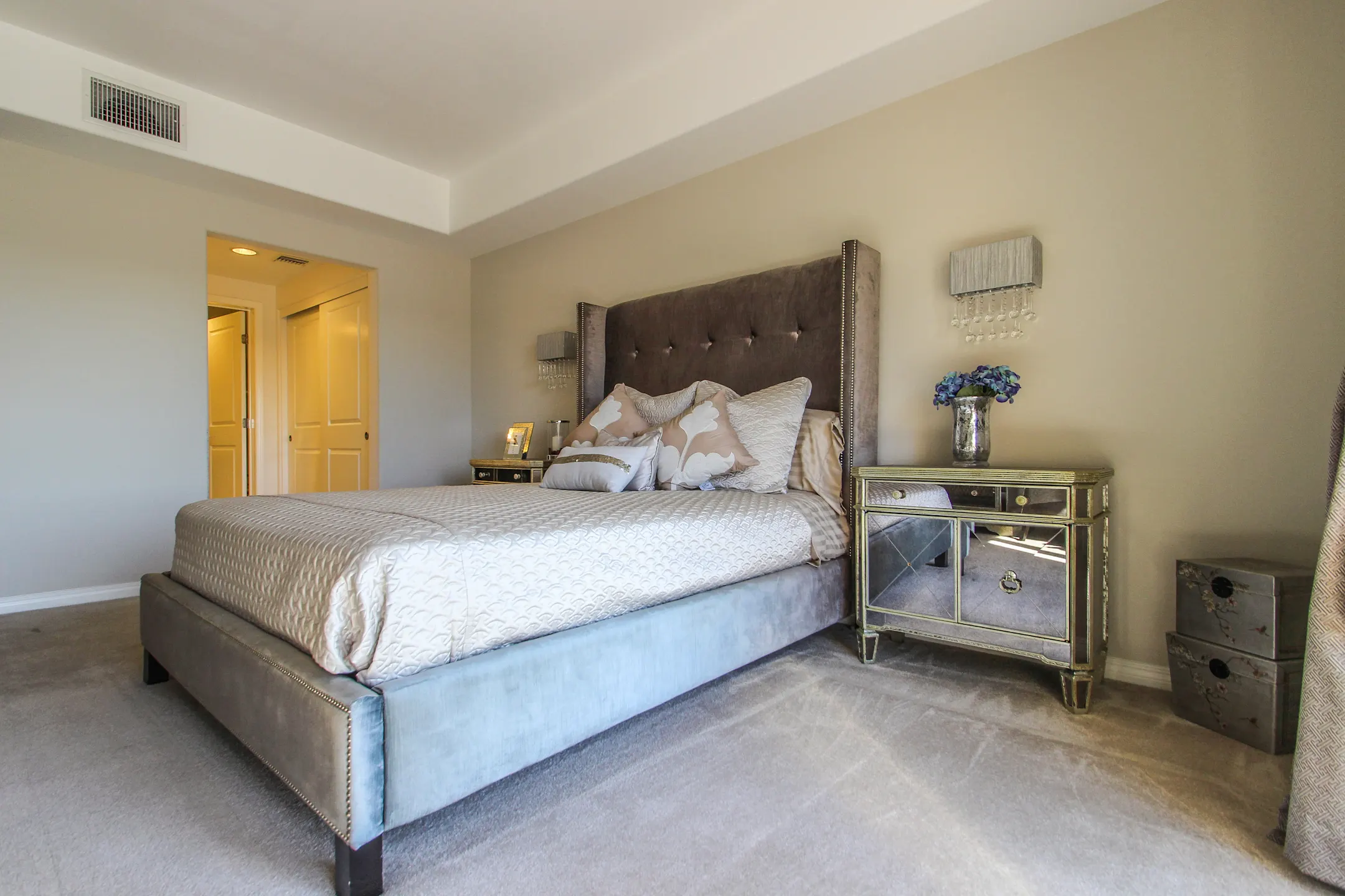 Bedroom - Atlantic Times Square - Monterey Park, CA