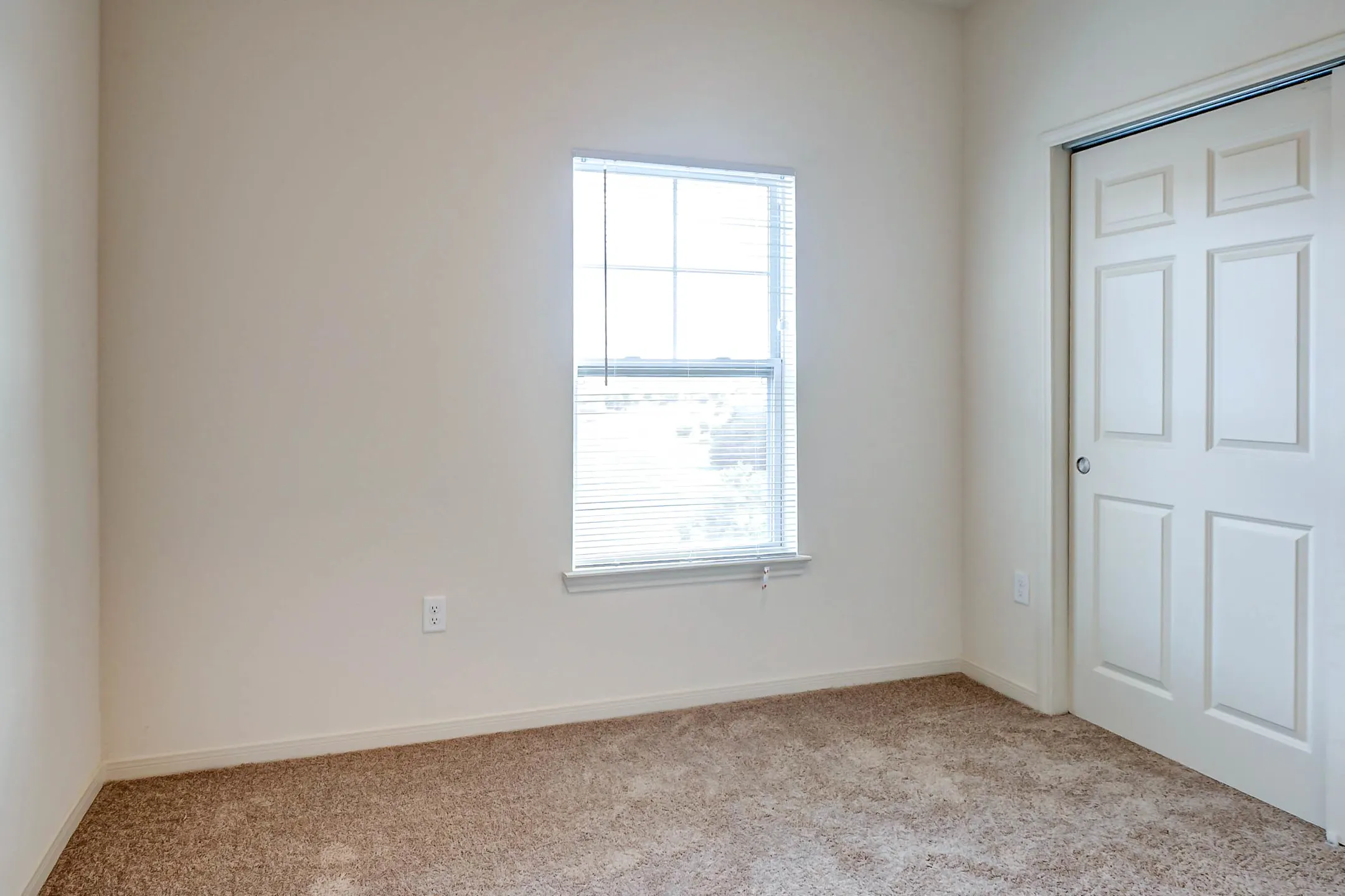 Fairway Landings at Plum Creek Apartments Kyle, TX 78640